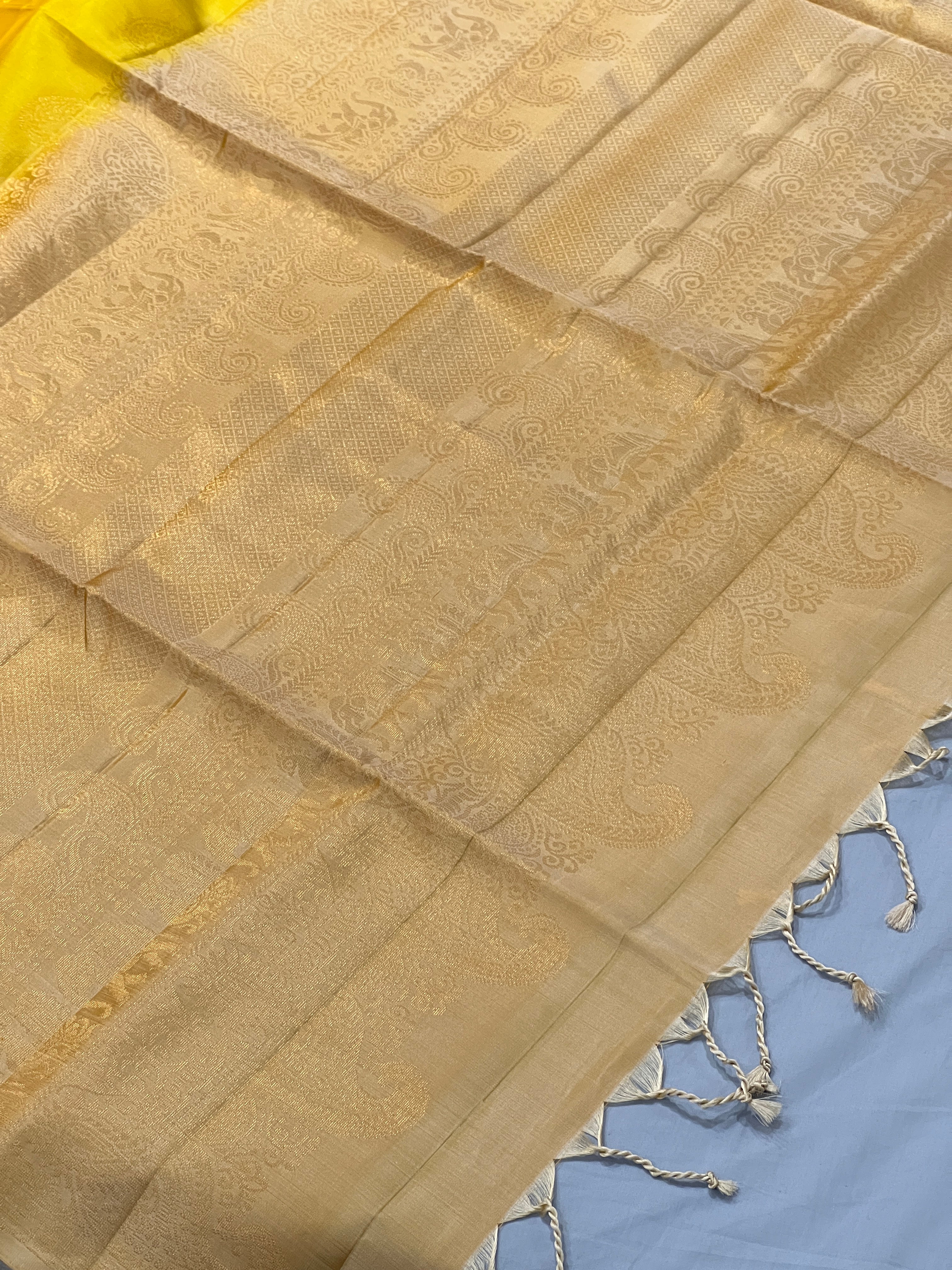 Golden Zari Weaved Soft Silk Saree | KG113