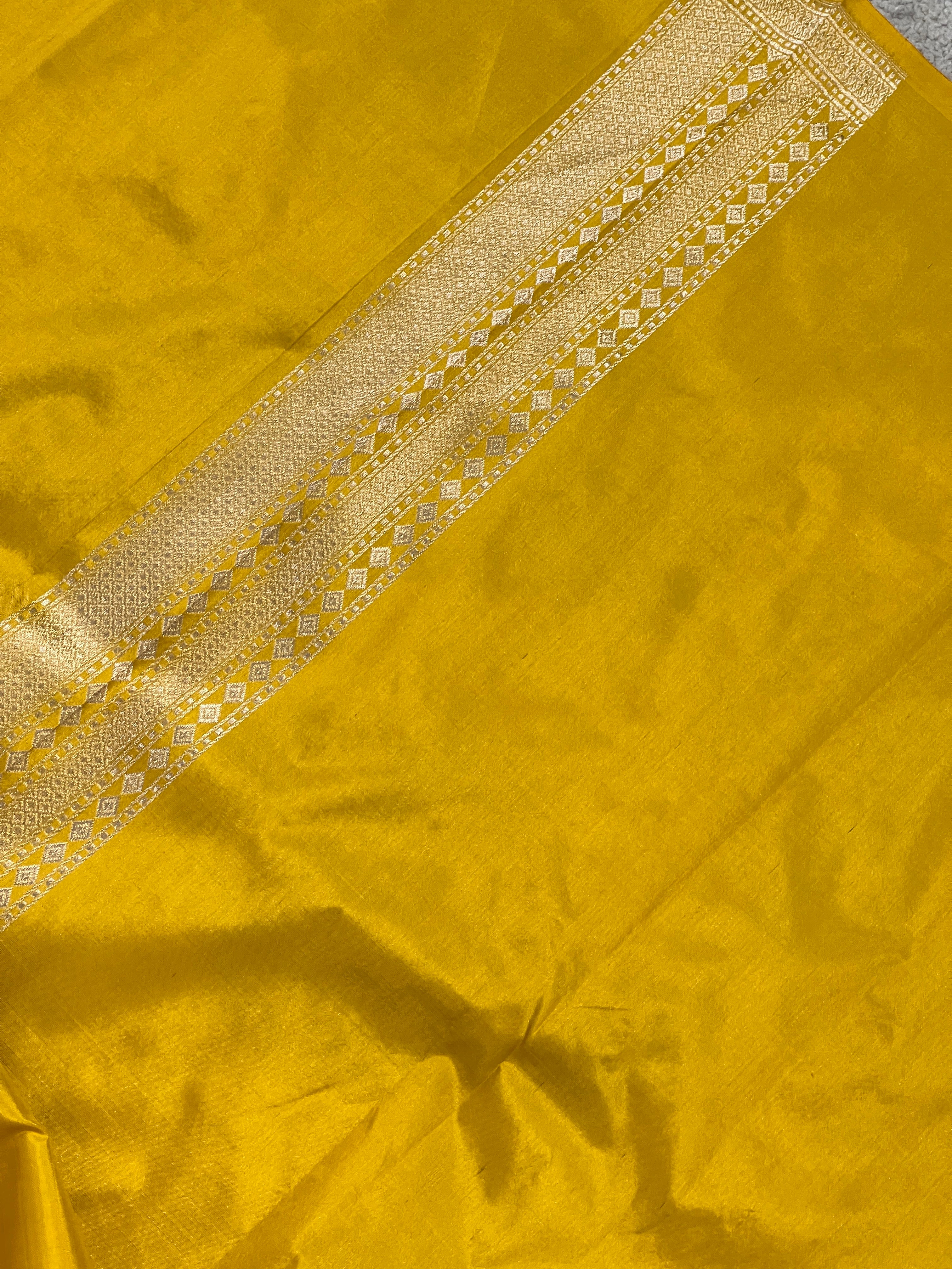 Zari Woven Pure Banarasi Saree | YNG614