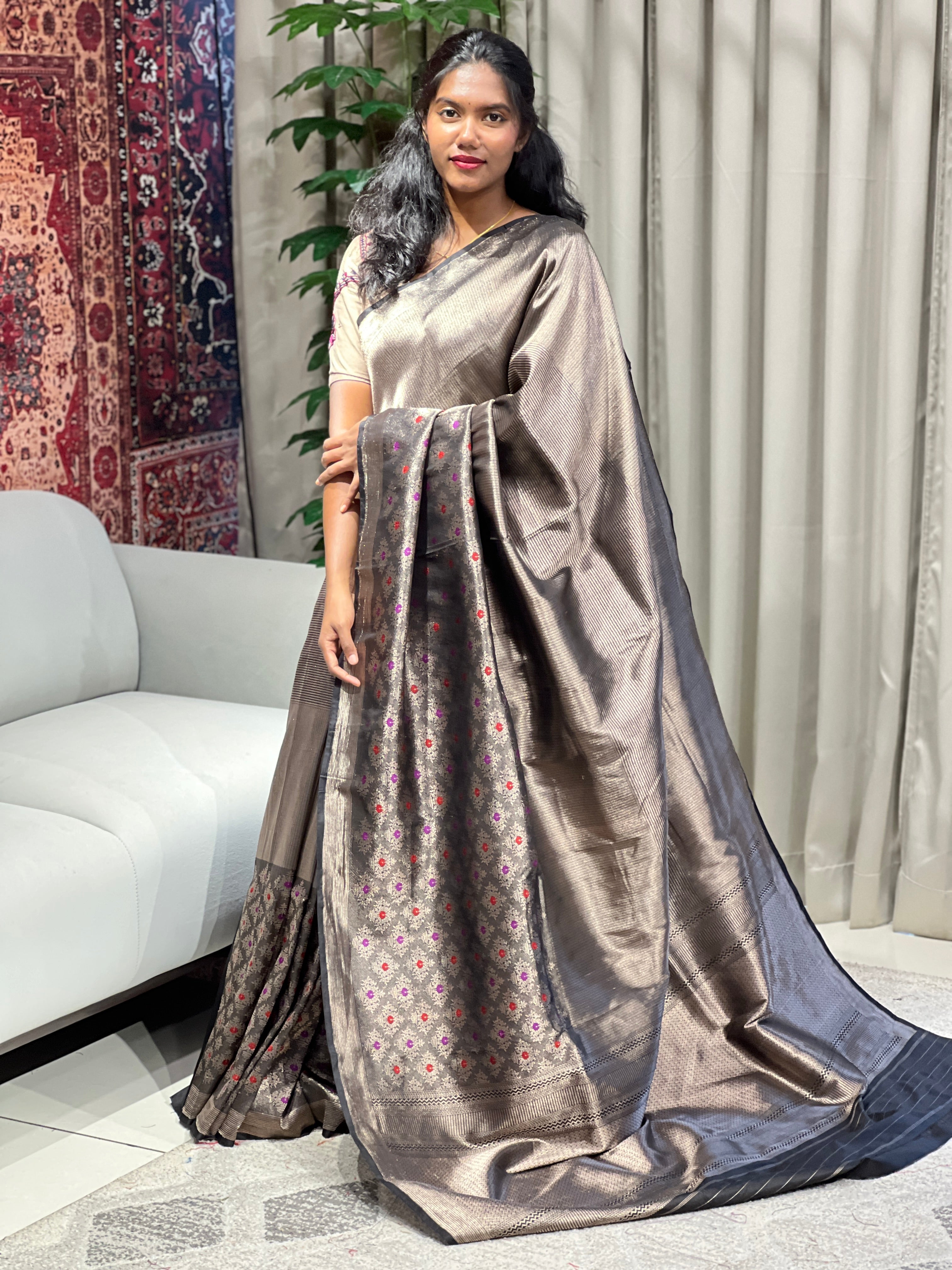 Zari Woven Banarasi Saree | YNG616