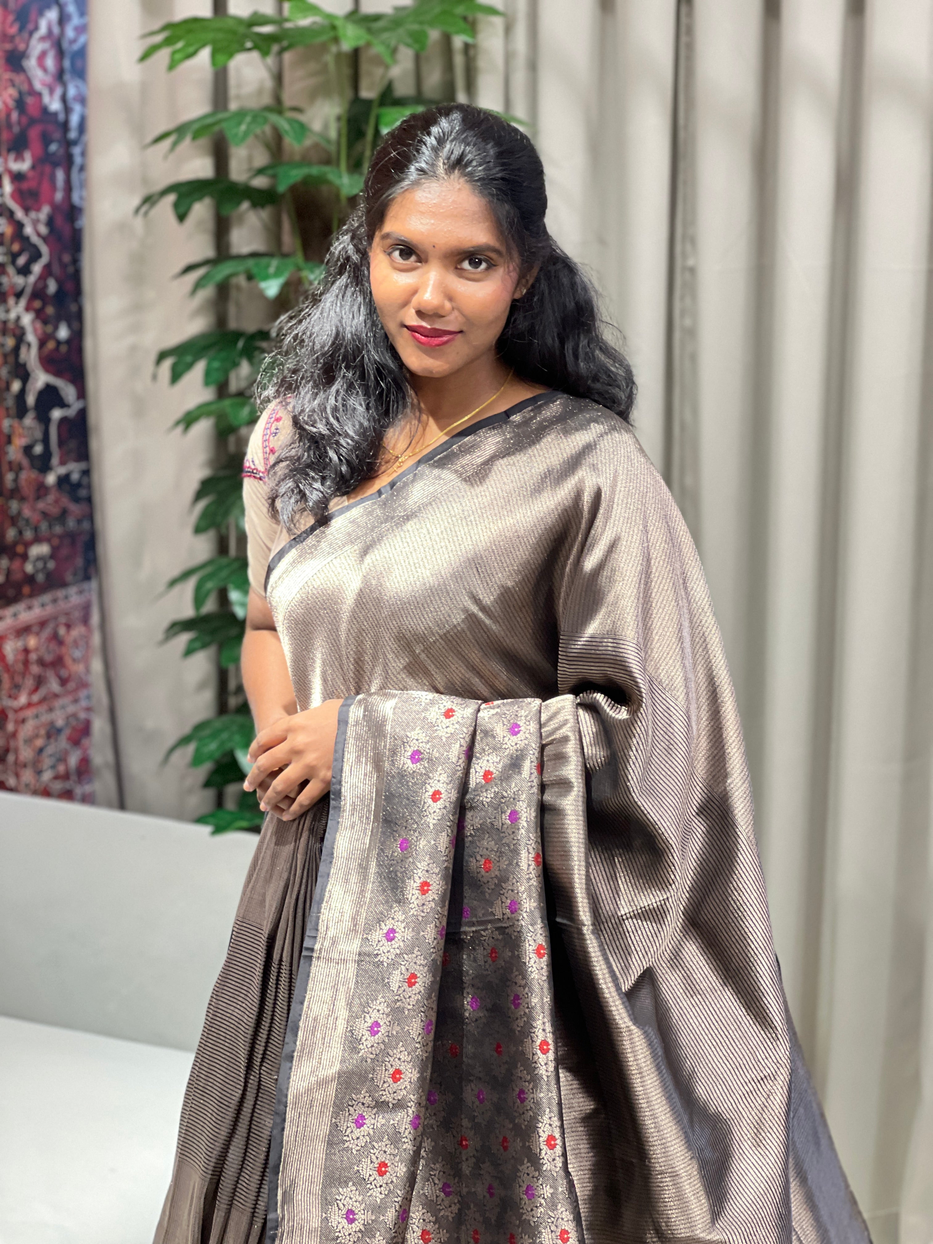 Zari Woven Banarasi Saree | YNG616