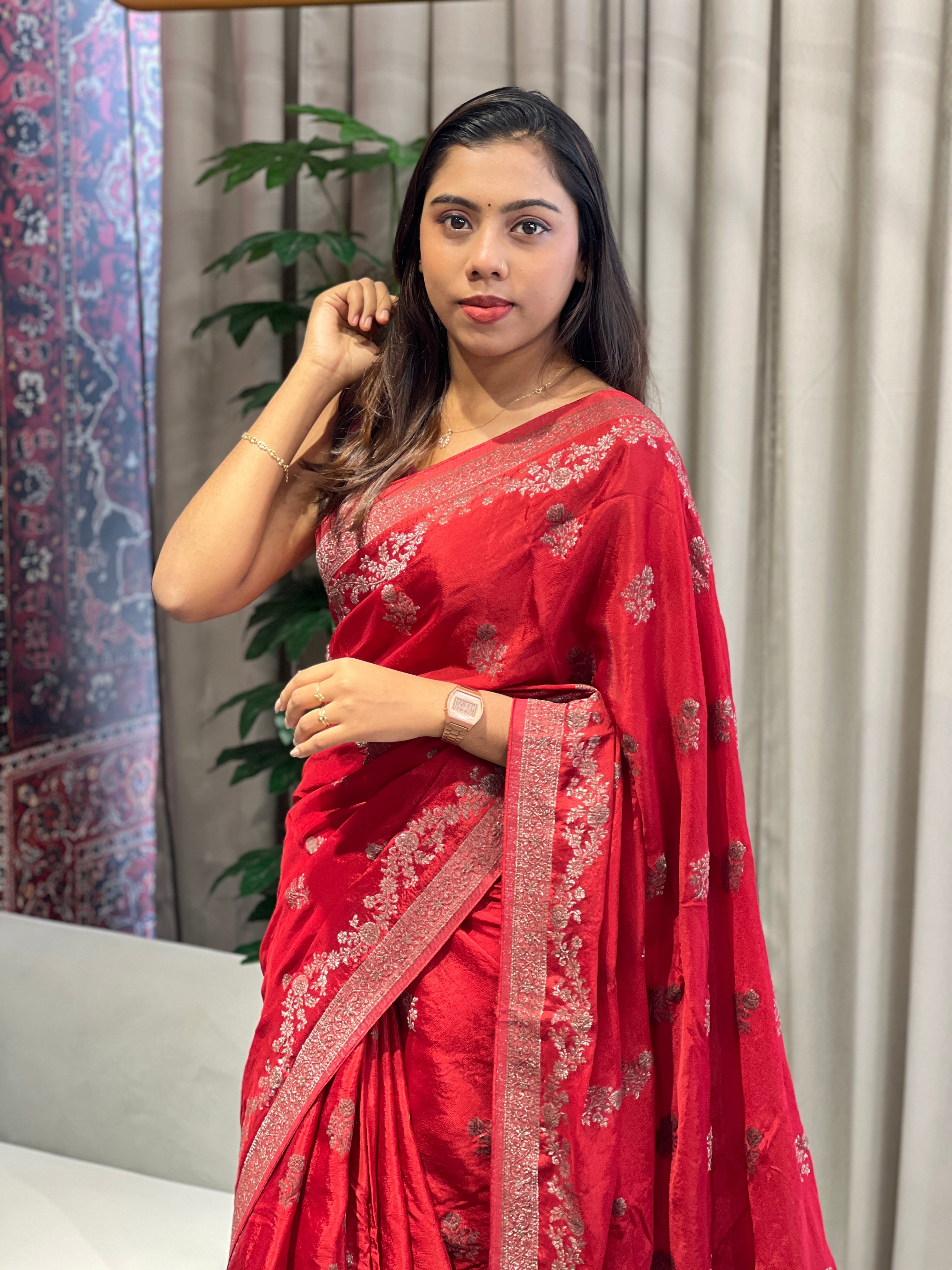 Zari and Thread Woven Georgette Banarasi Saree | YNG647