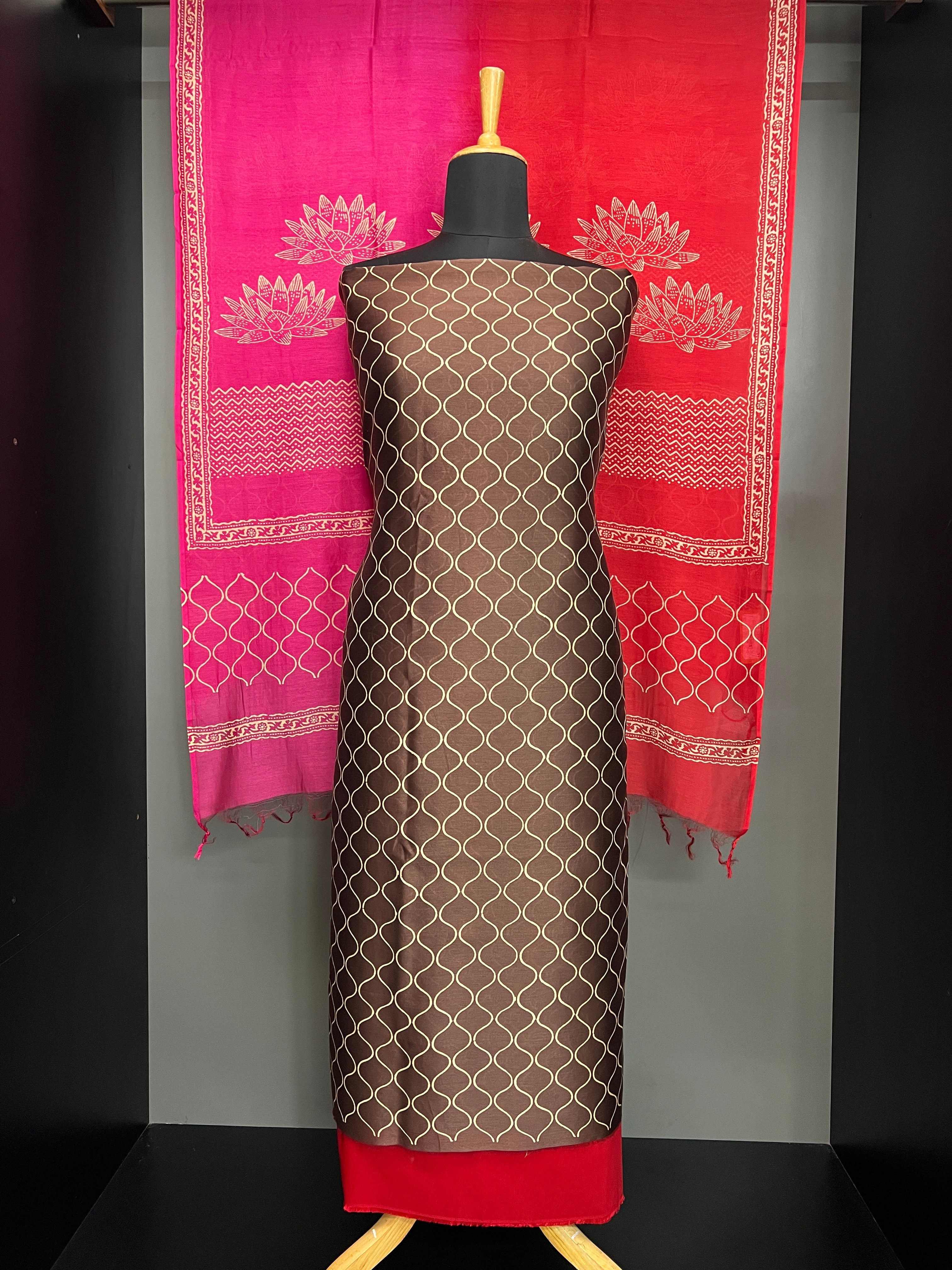 Zigzag Patterned Pure Chanderi Salwar Set | HE173