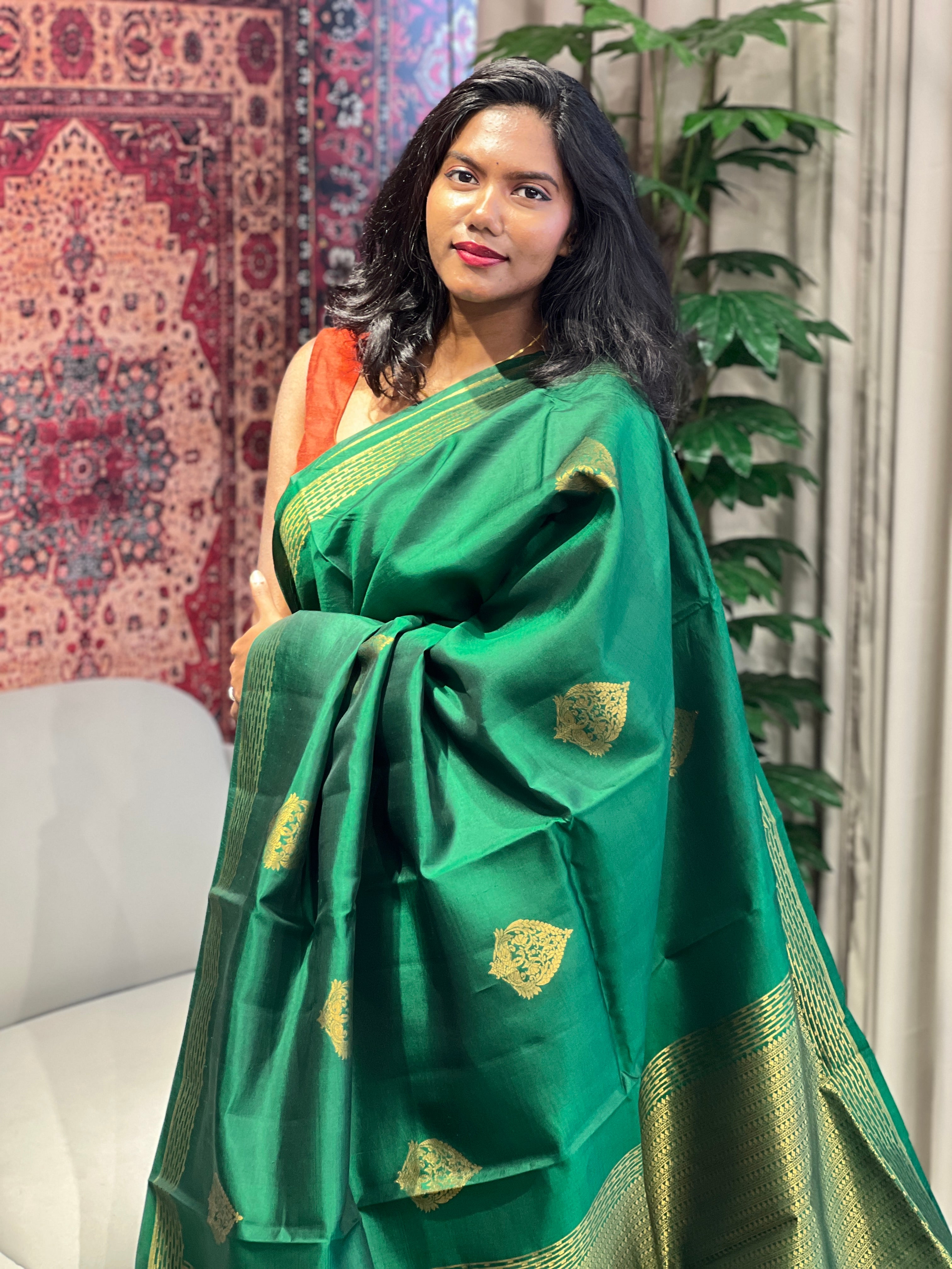 Thread & Zari Woven Butta Detailed Tussar Banarasi Silk Saree | YNG637