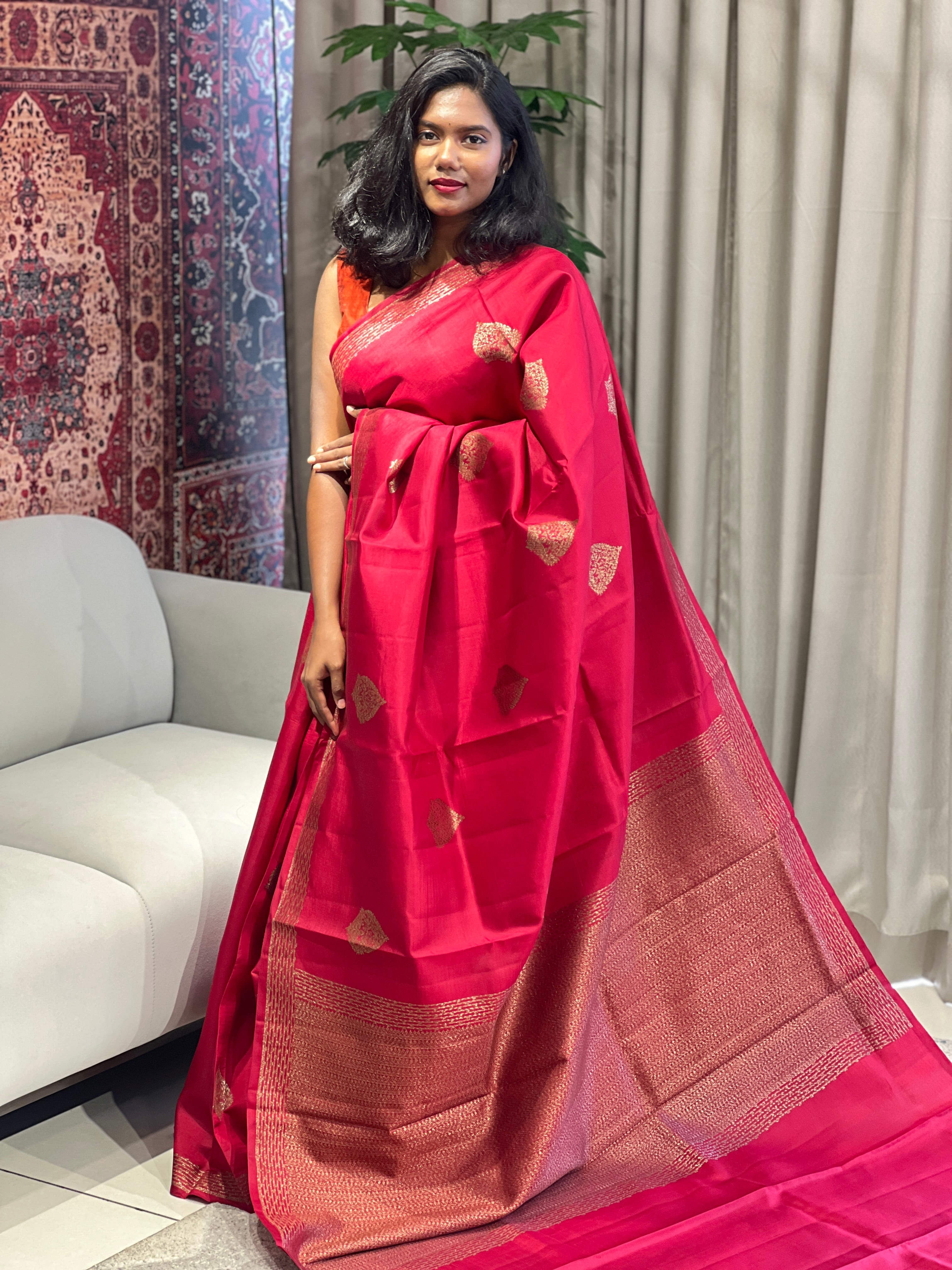 Thread & Zari Woven Butta Detailed Tussar Banarasi Silk Saree | YNG638
