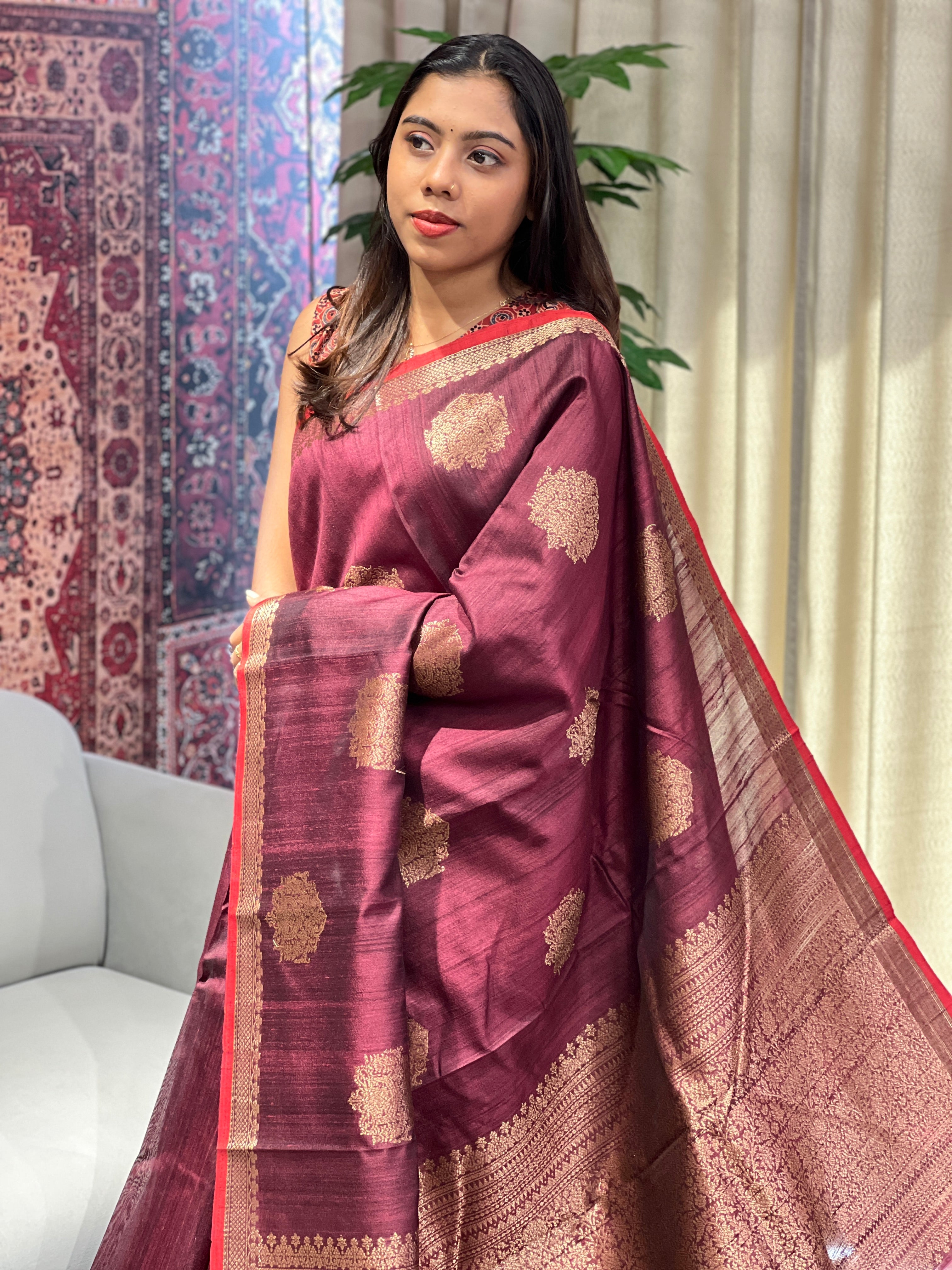 Golden Zari Woven Tussar Banarasi Saree | YNG608