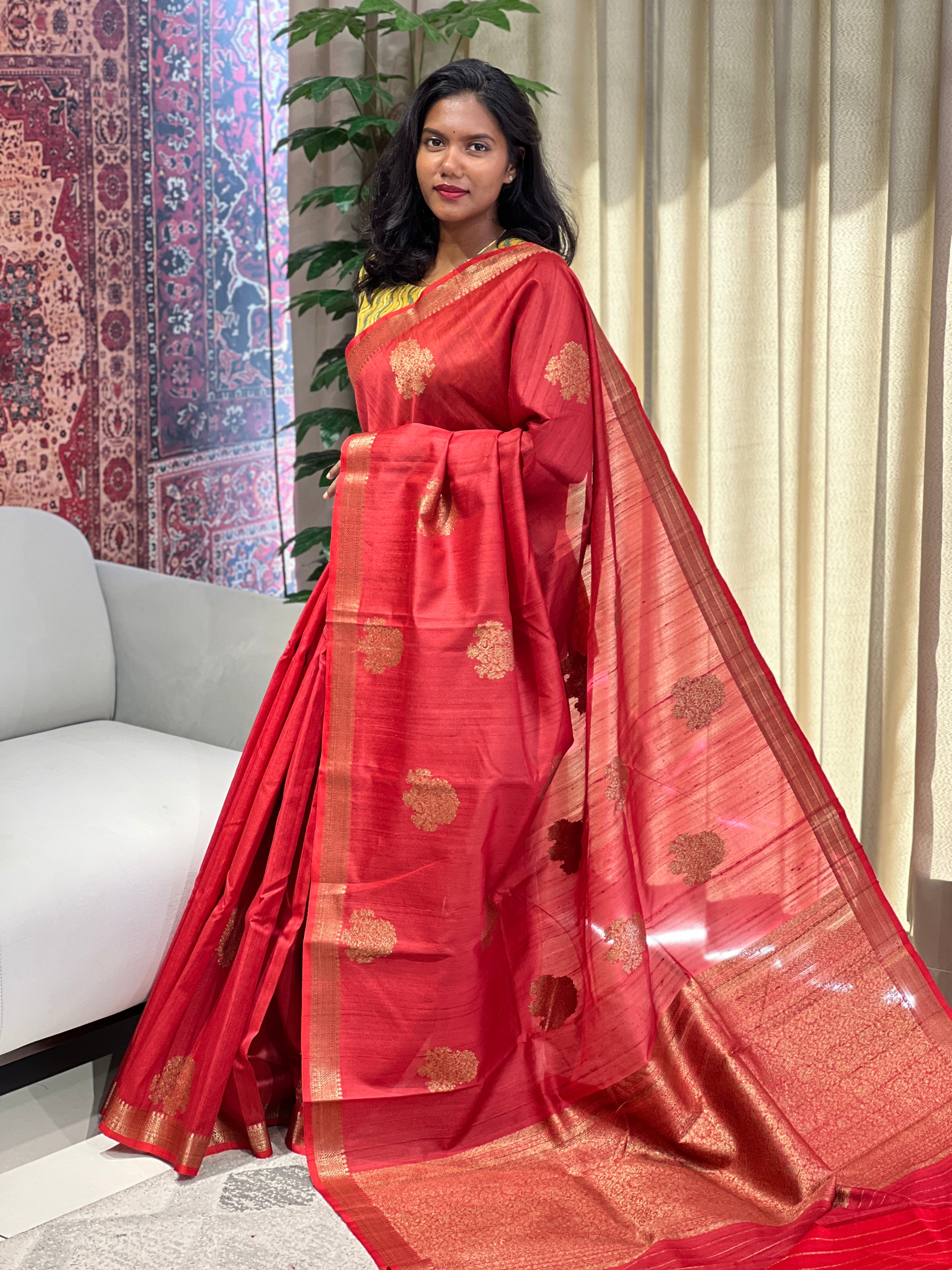 Golden Zari Woven Tussar Banarasi Saree | YNG604