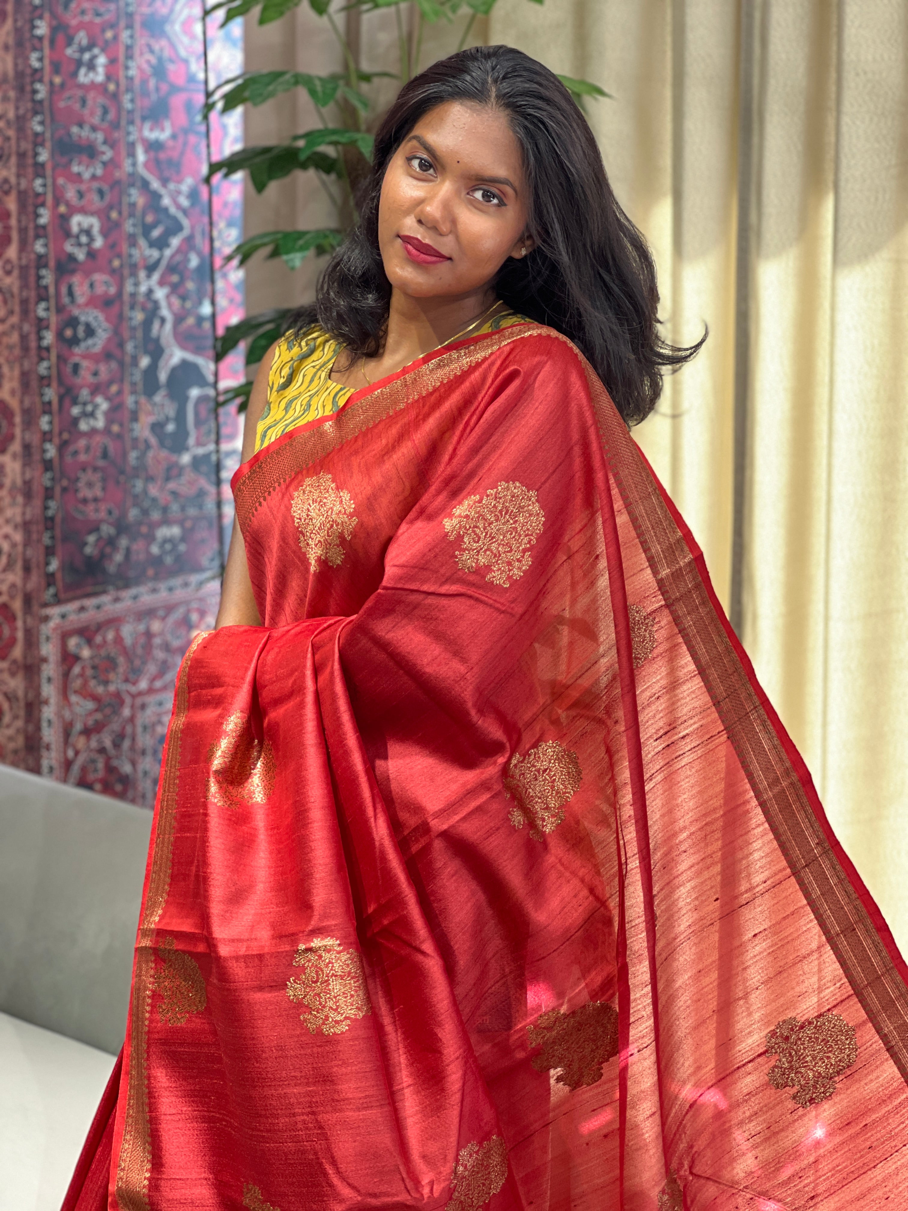 Golden Zari Woven Tussar Banarasi Saree | YNG604