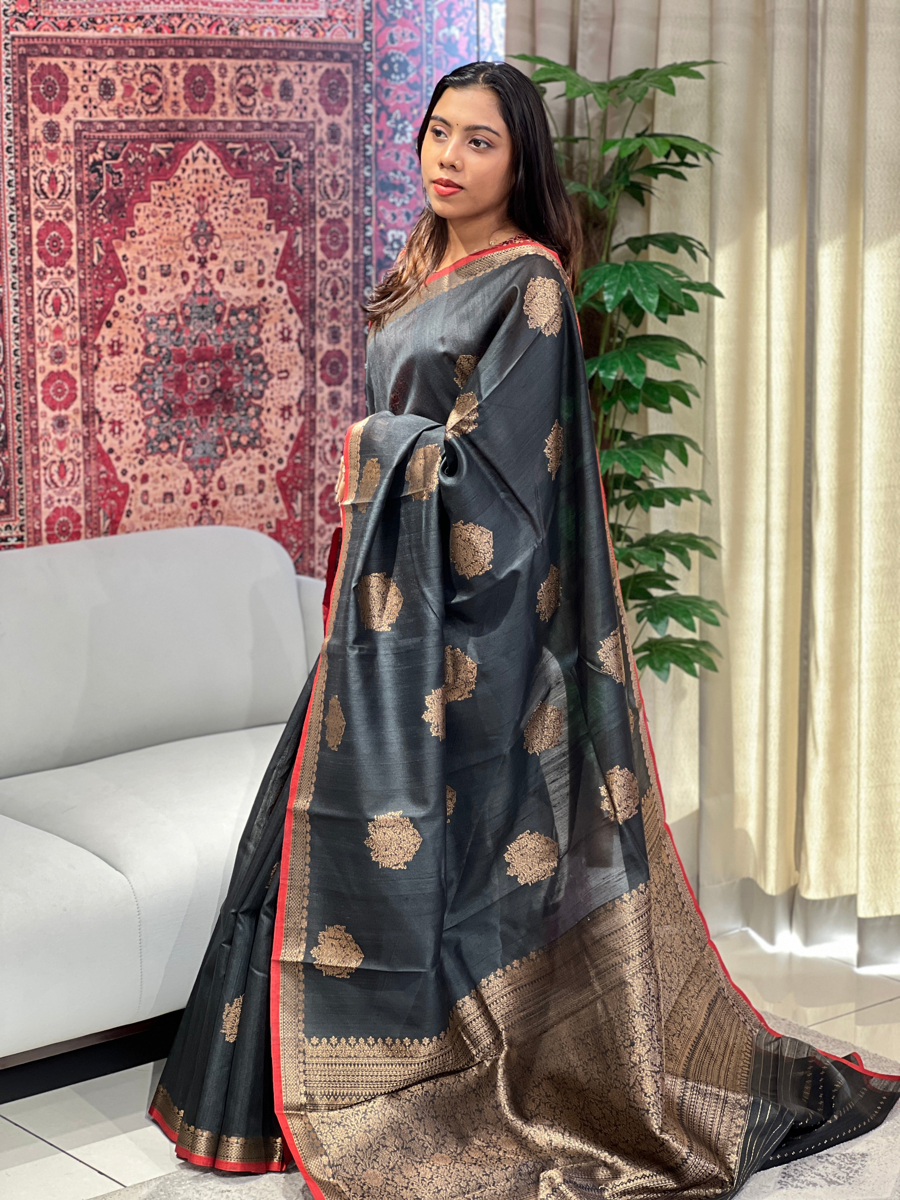 Golden Zari Woven Tussar Banarasi Saree | YNG605