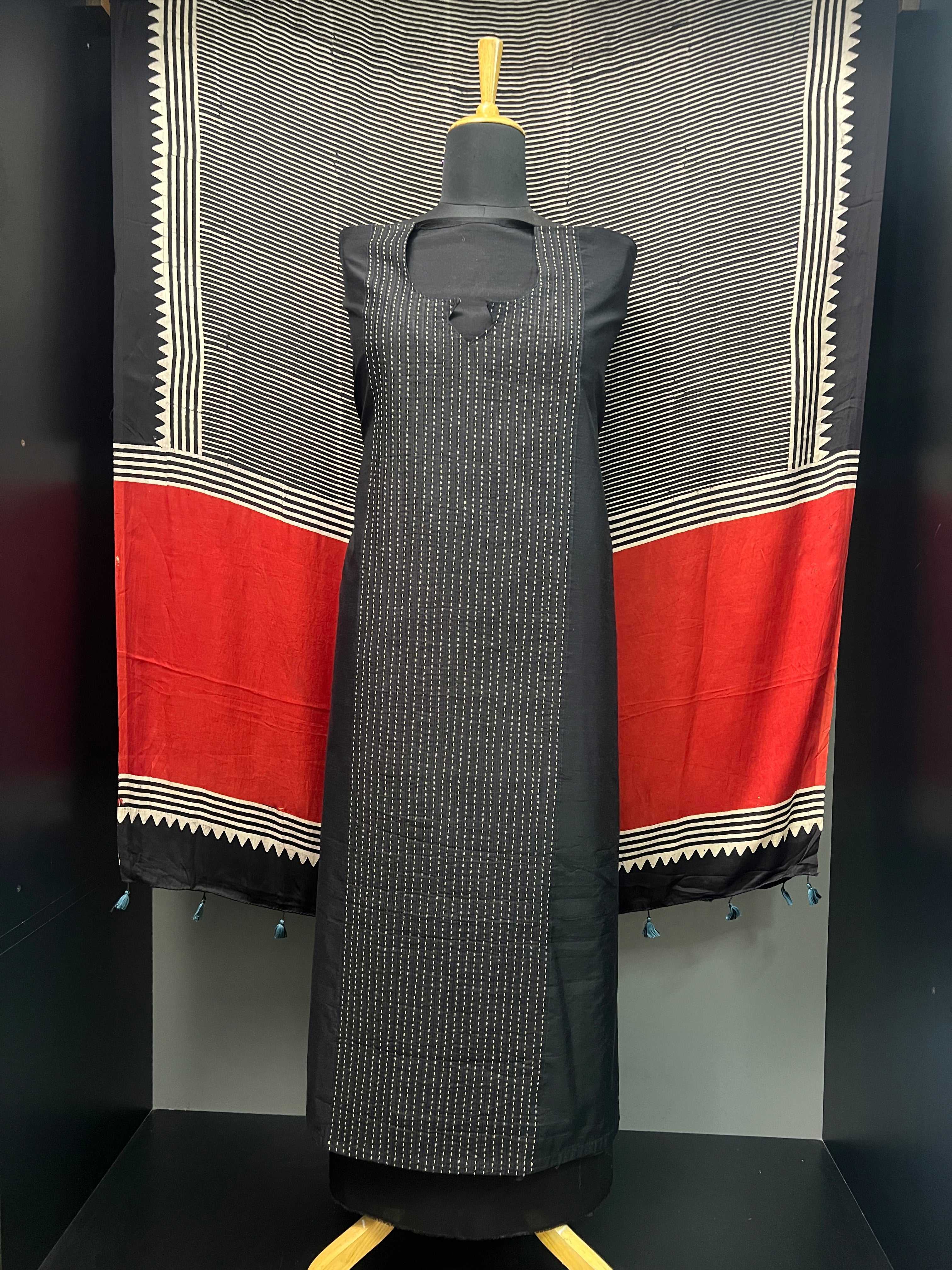 Machine Embroidered Chanderi Silk Salwar Set | HE206