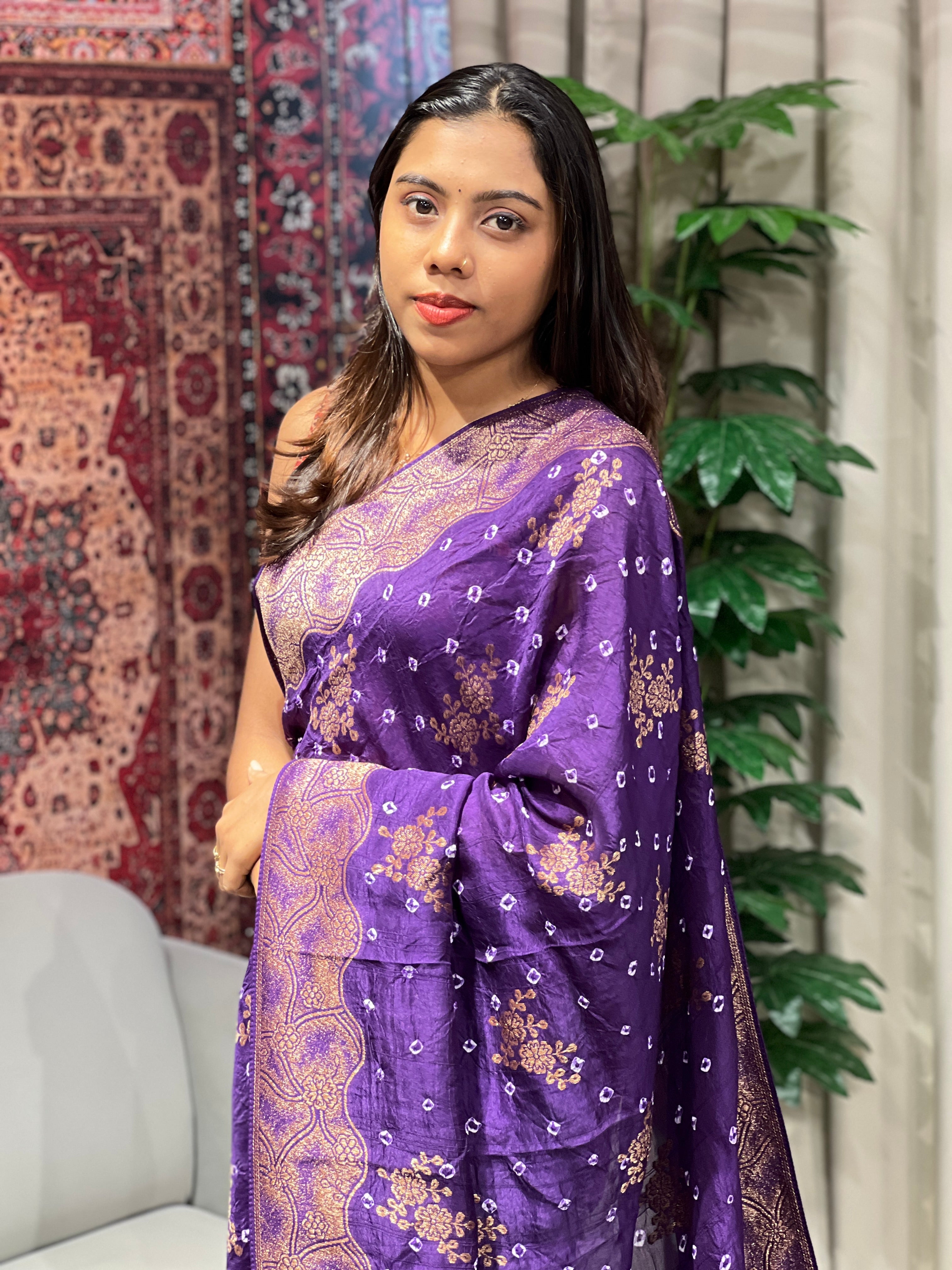 Thread and Zari Woven Banarasi Silk Saree | YNG652