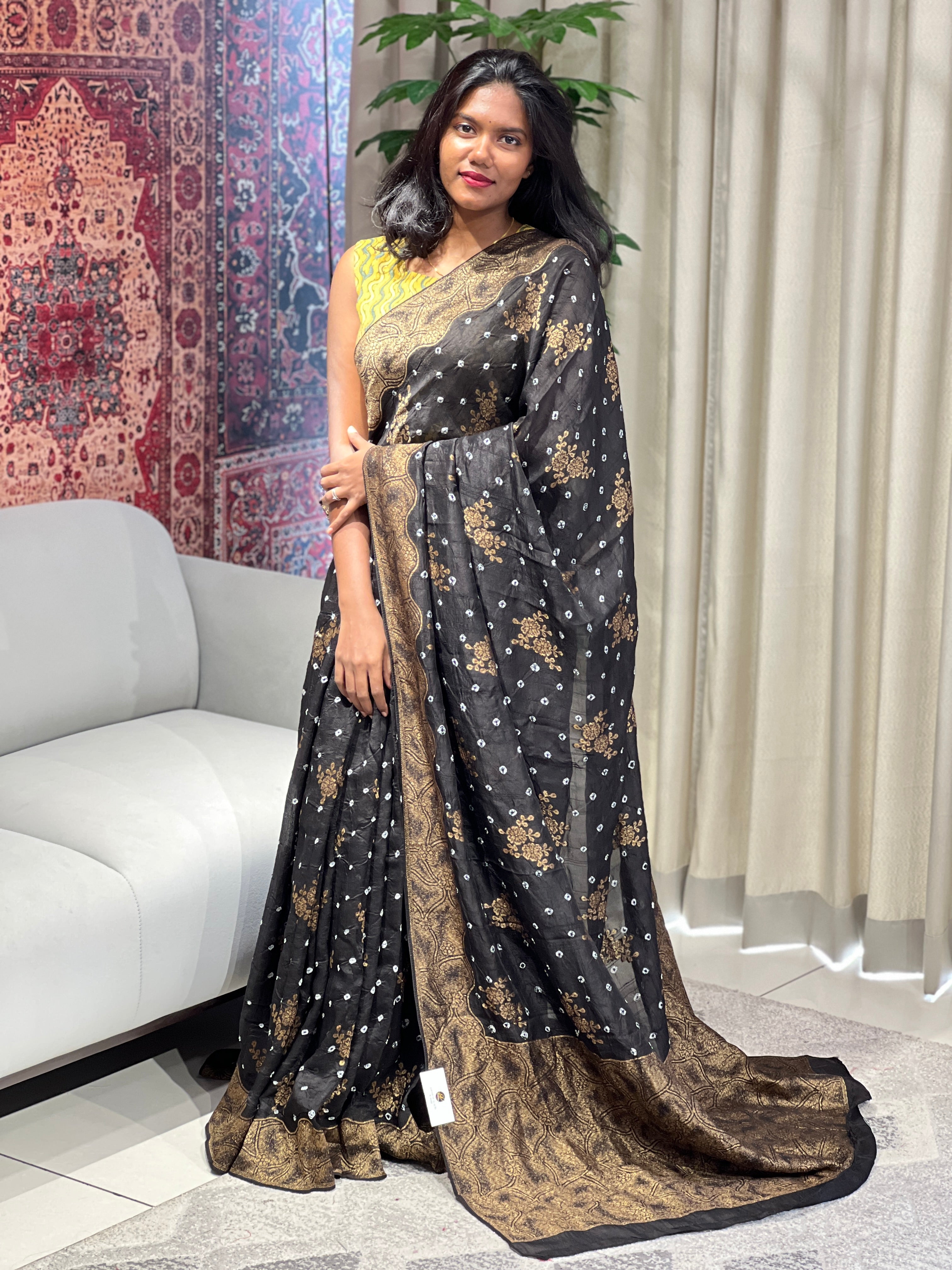 Thread and Zari Woven Banarasi Silk Saree | YNG649