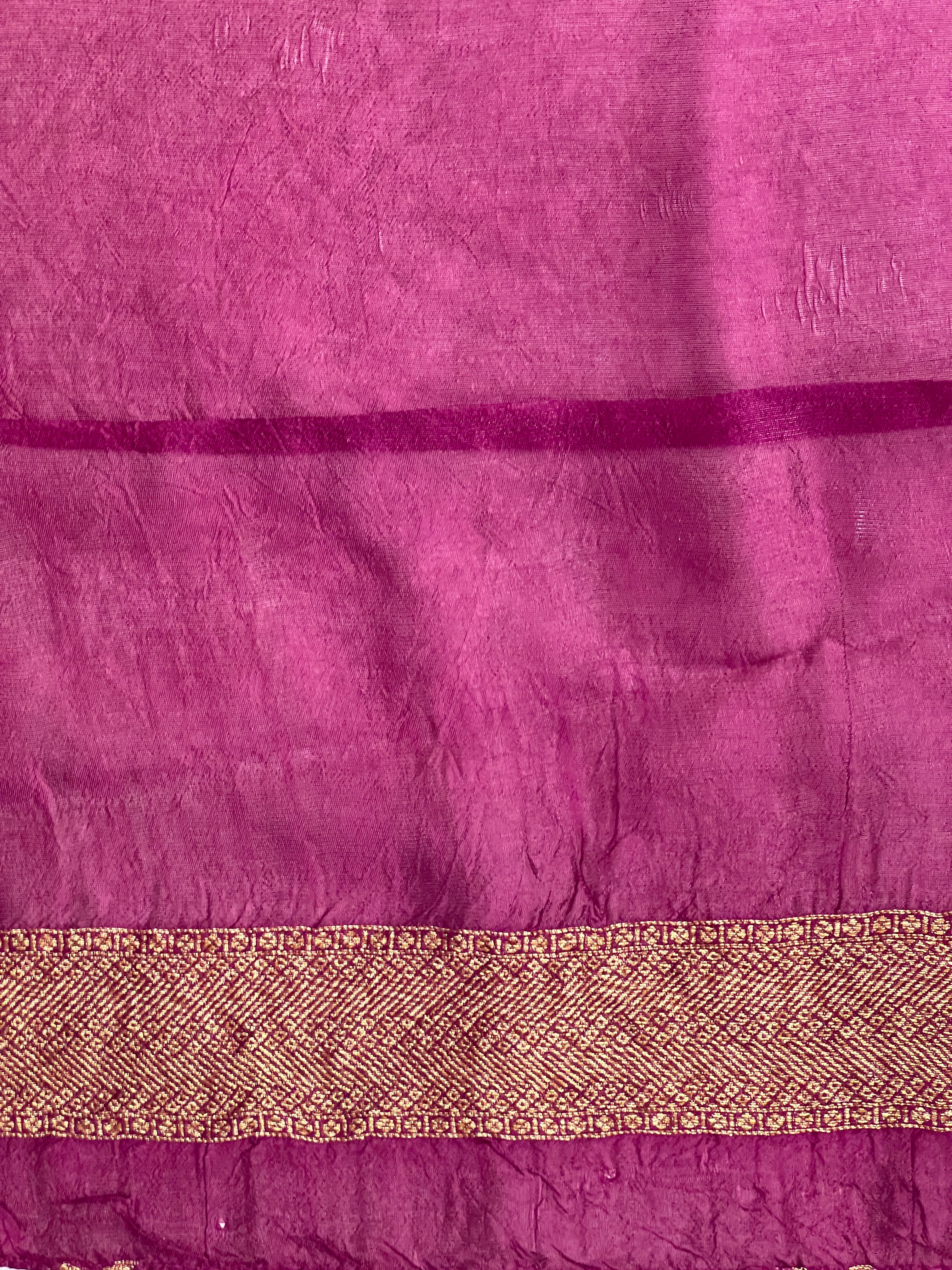 Zari & Thread Woven Banarasi Silk Saree | YNG668