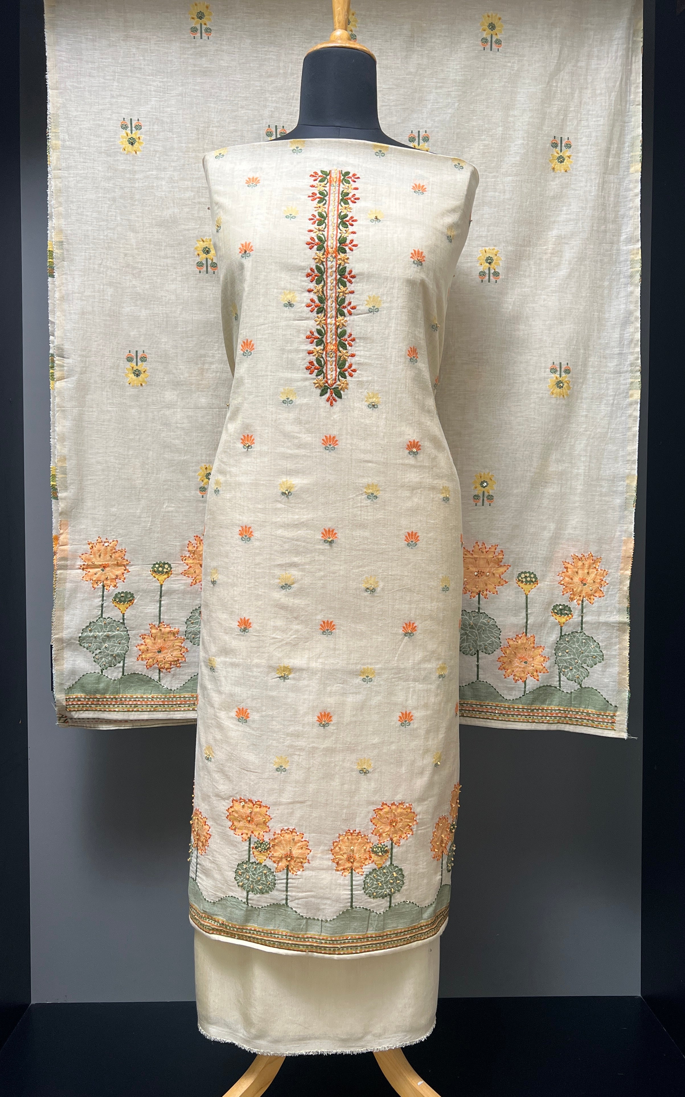 Thread Woven Floral Patterned Chanderi Salwar Set | LV446