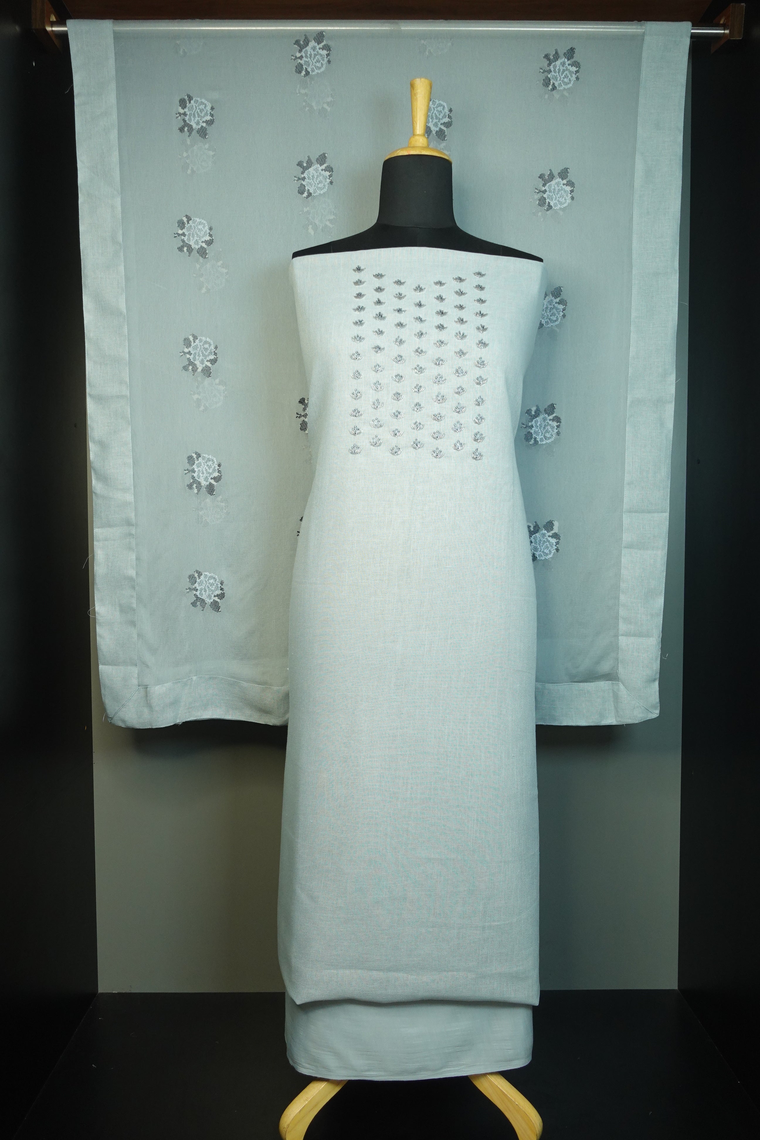 Hand Work Embroidery Slub Linen Salwar Set | SW1452