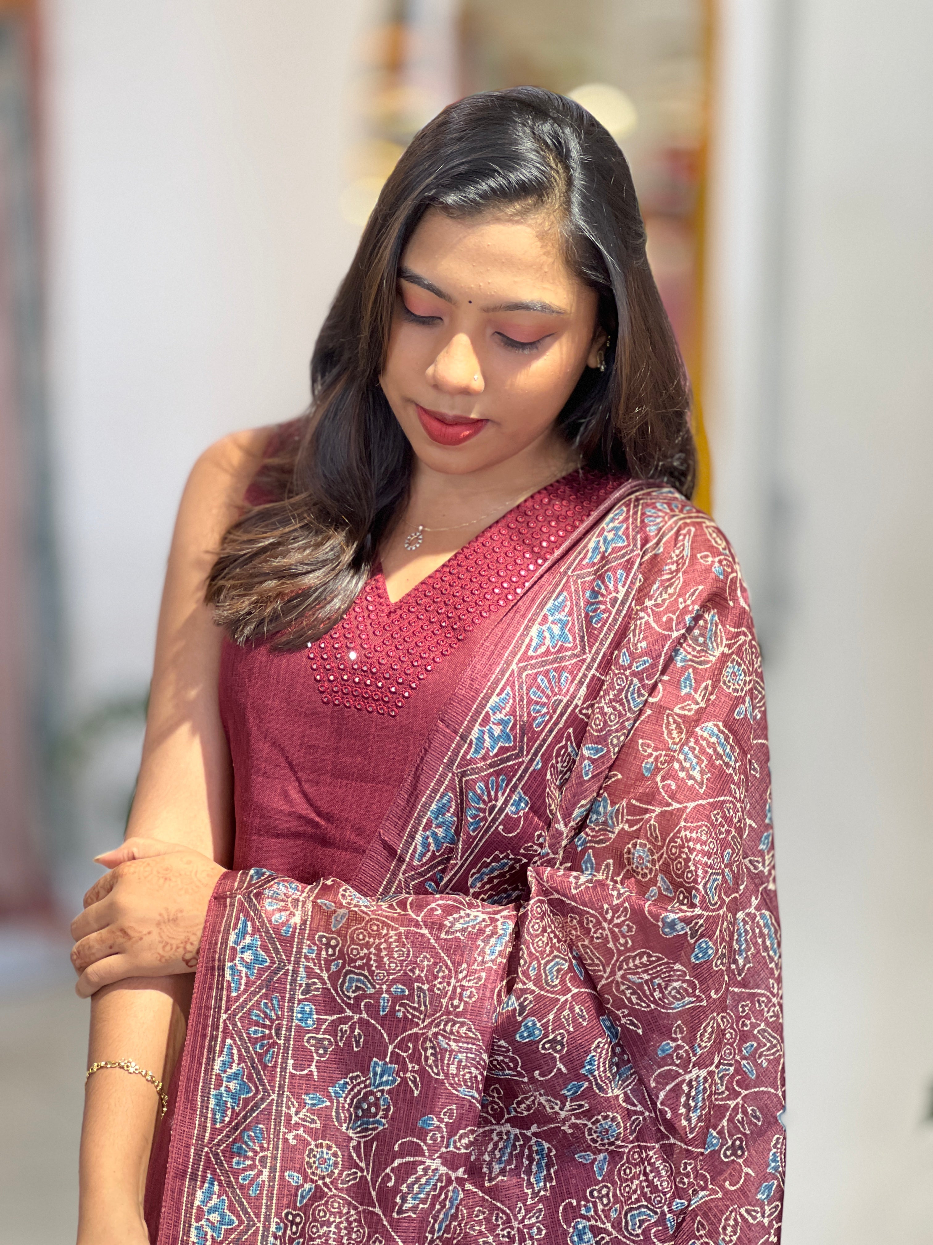 Mirror work detailed slub linen cotton kurta set with shisha mirrors stitched into the fabric