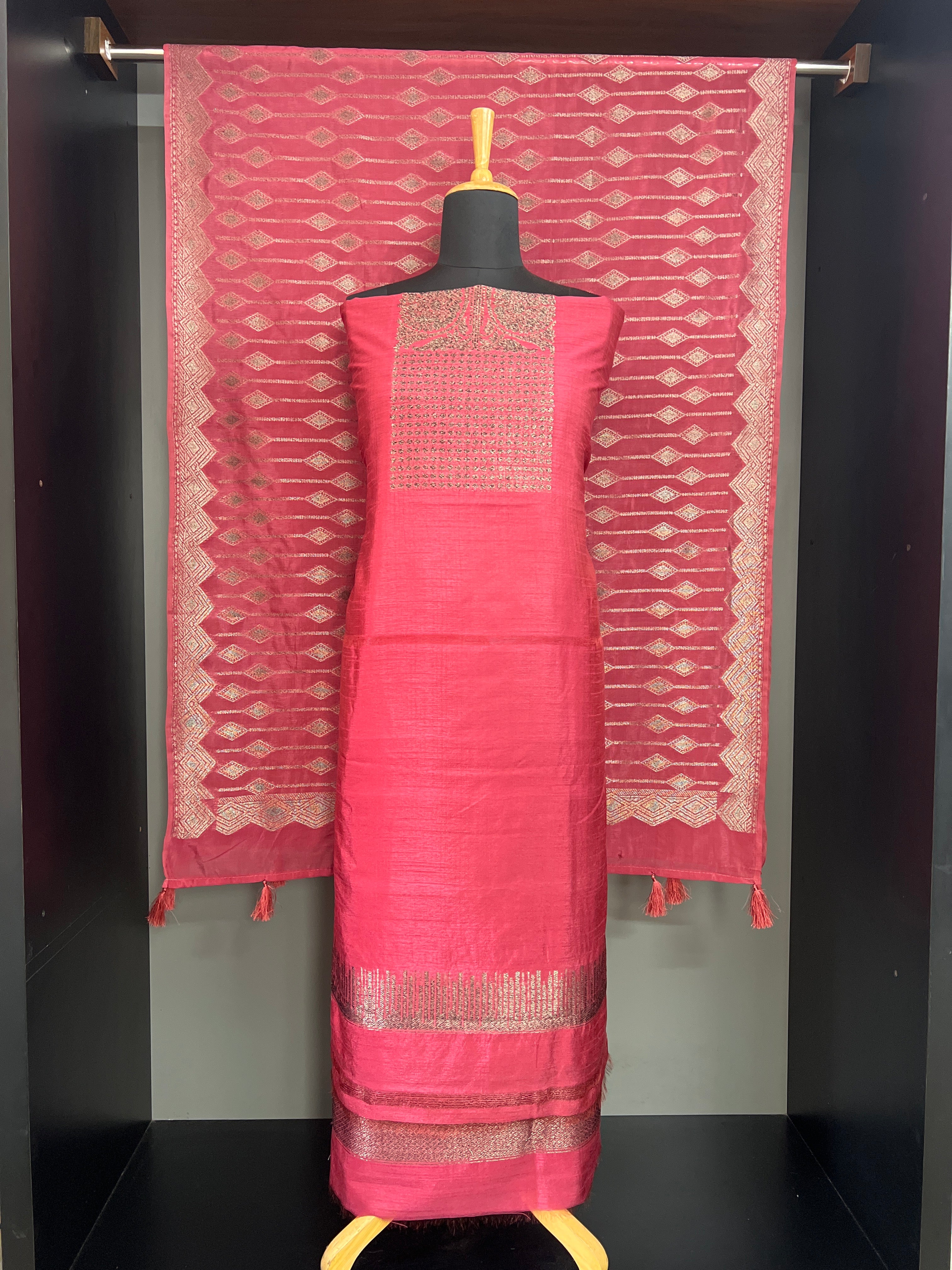 Zari Woven Semi Tussar Salwar Set |YNG1570