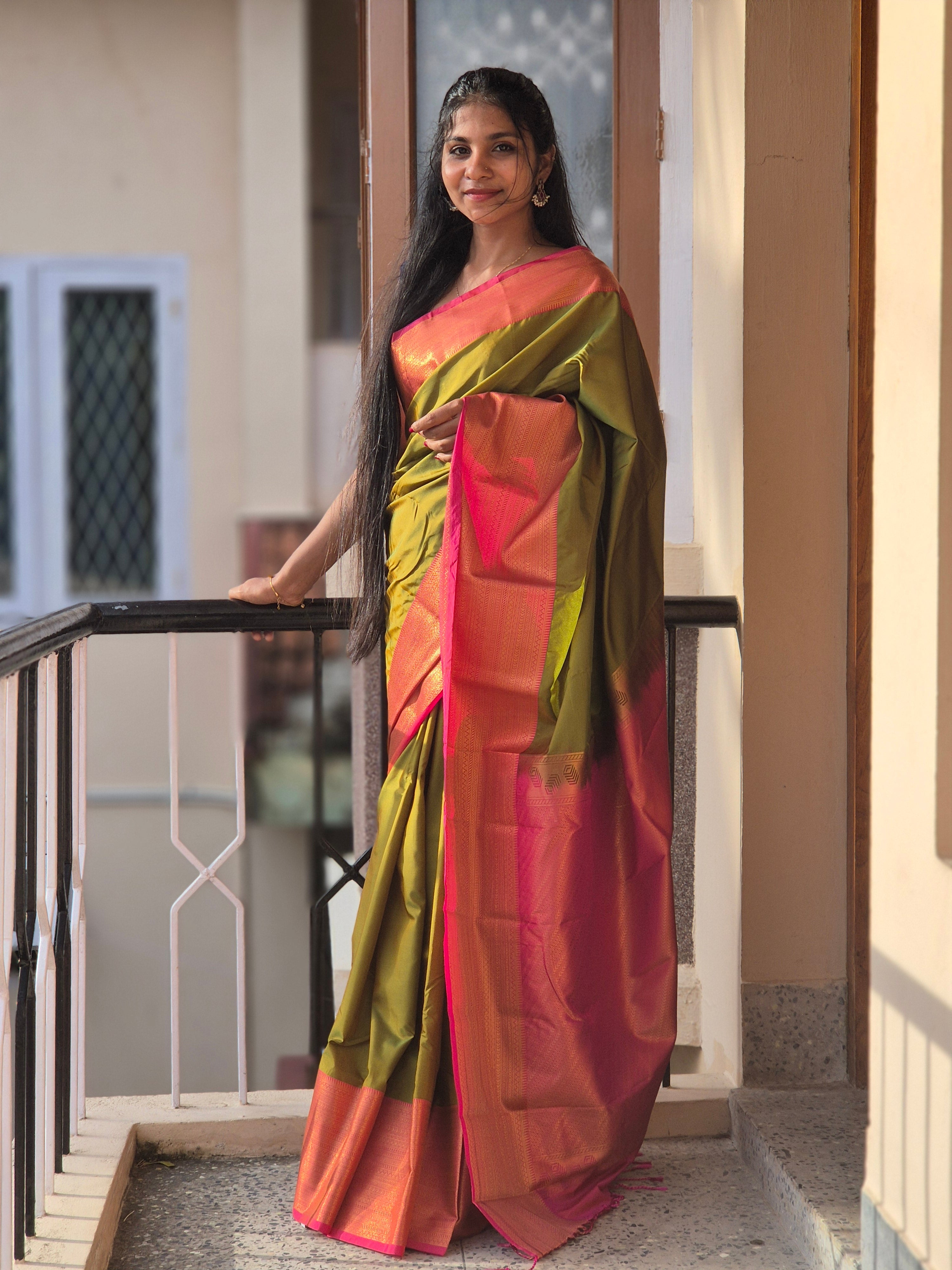 Antique Zari Weaving Border Semi Silk Saree | SKT126