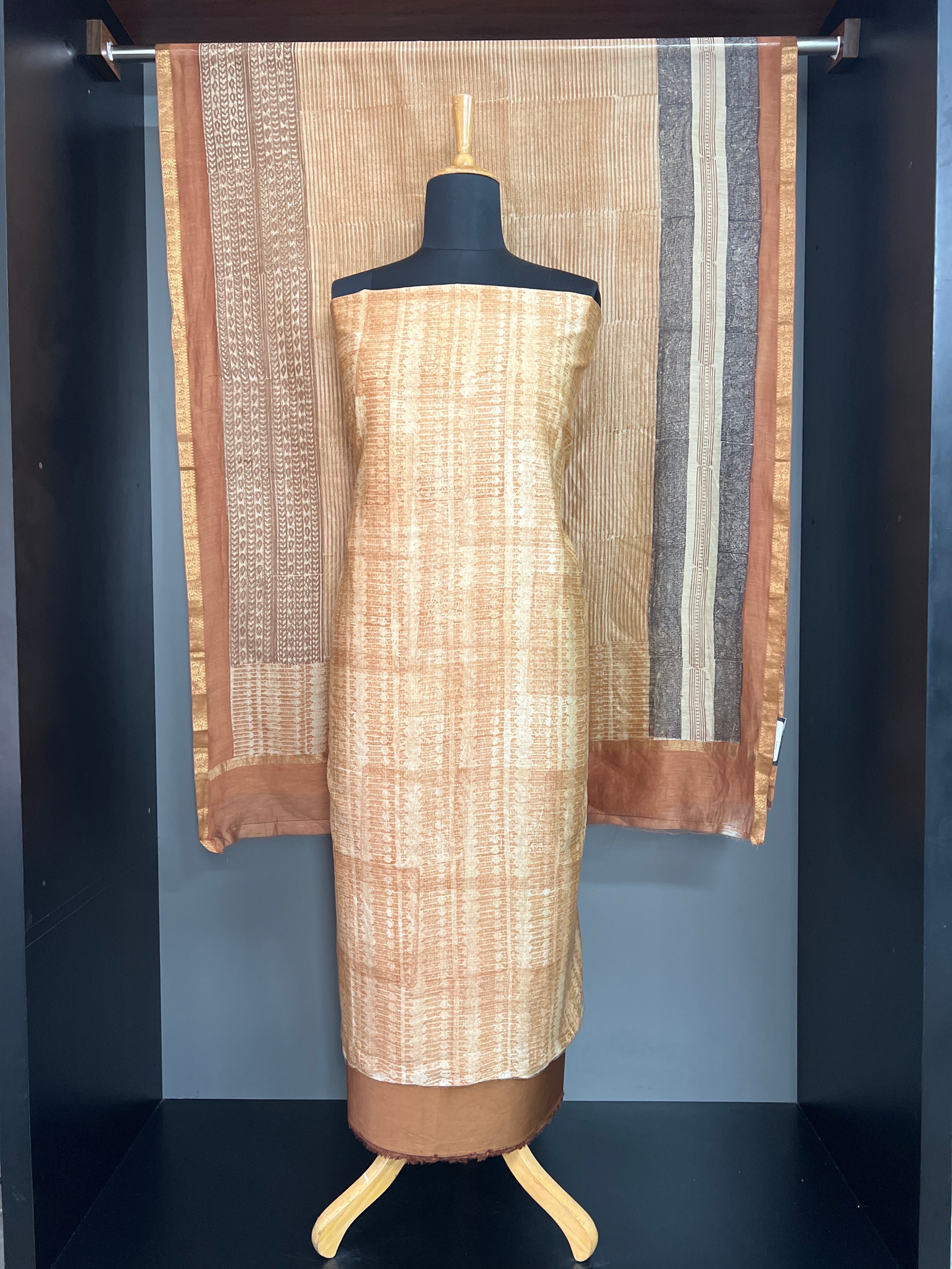 Vertical Line Pattern Silk Chanderi Salwar Set | YNG1459