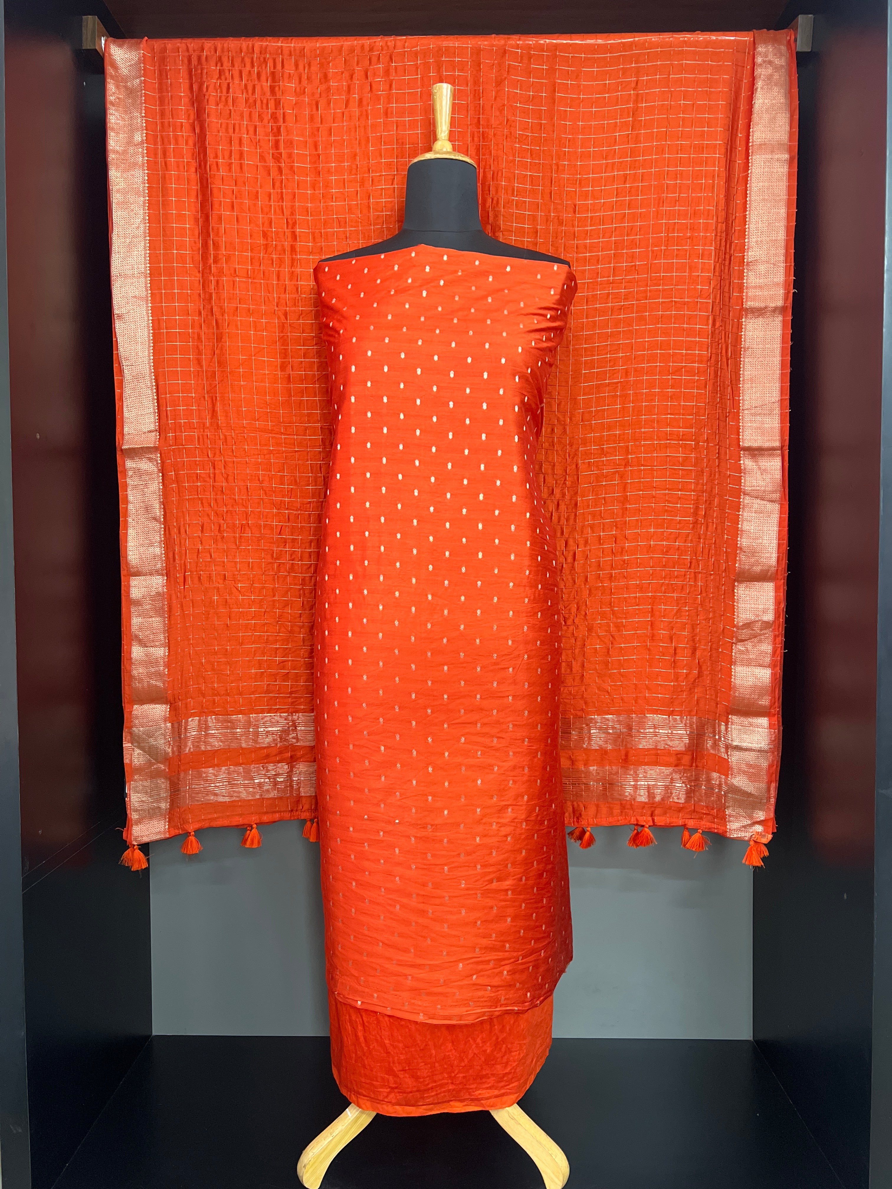 Golden Zari Buta Woven Pattern Chanderi Finish Salwar Set | YNG1428