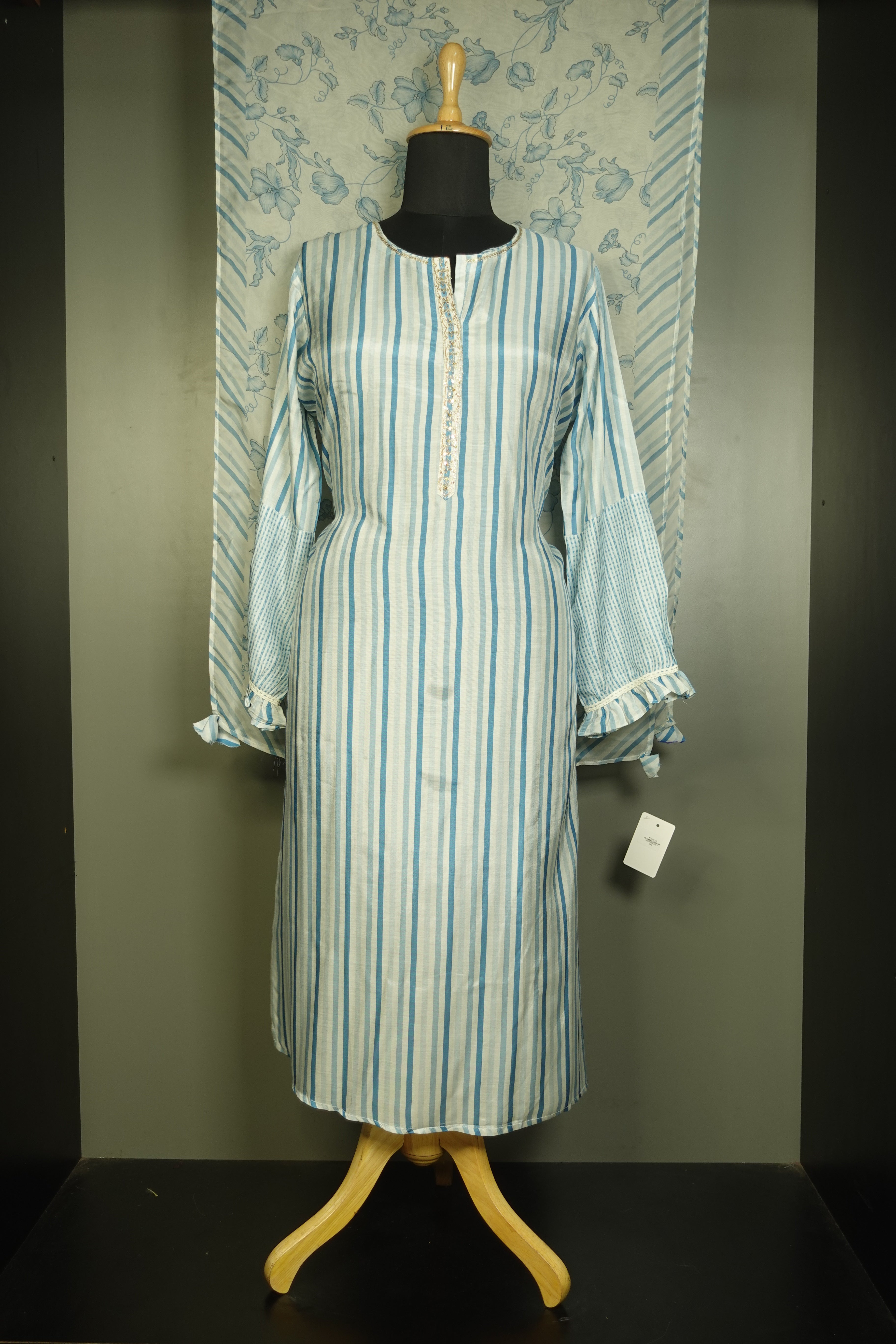 Embroidery Neck Line Muslin Kurta Set | AHD1833