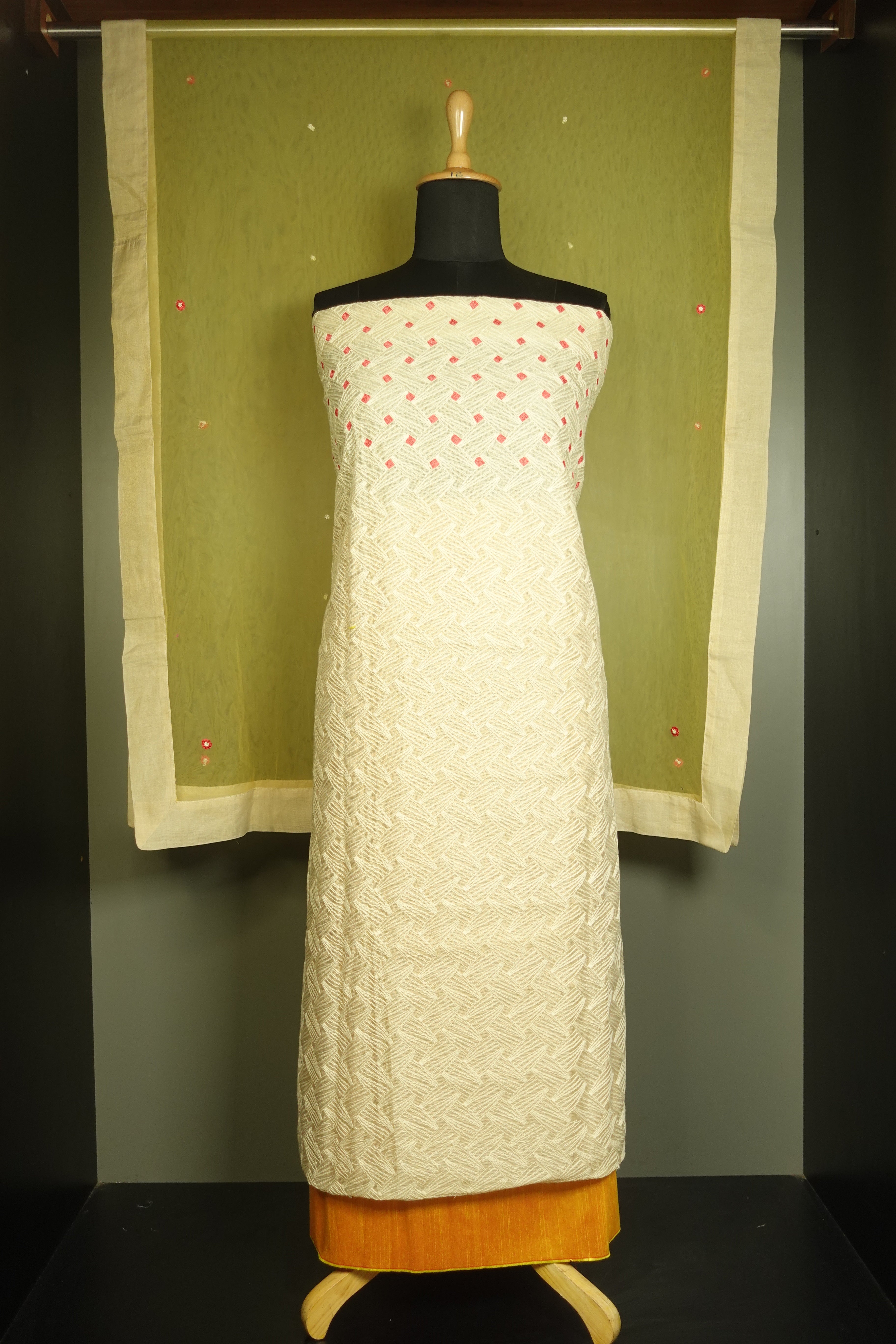 Cream and Yellow Tepchi Kota Set | AC118