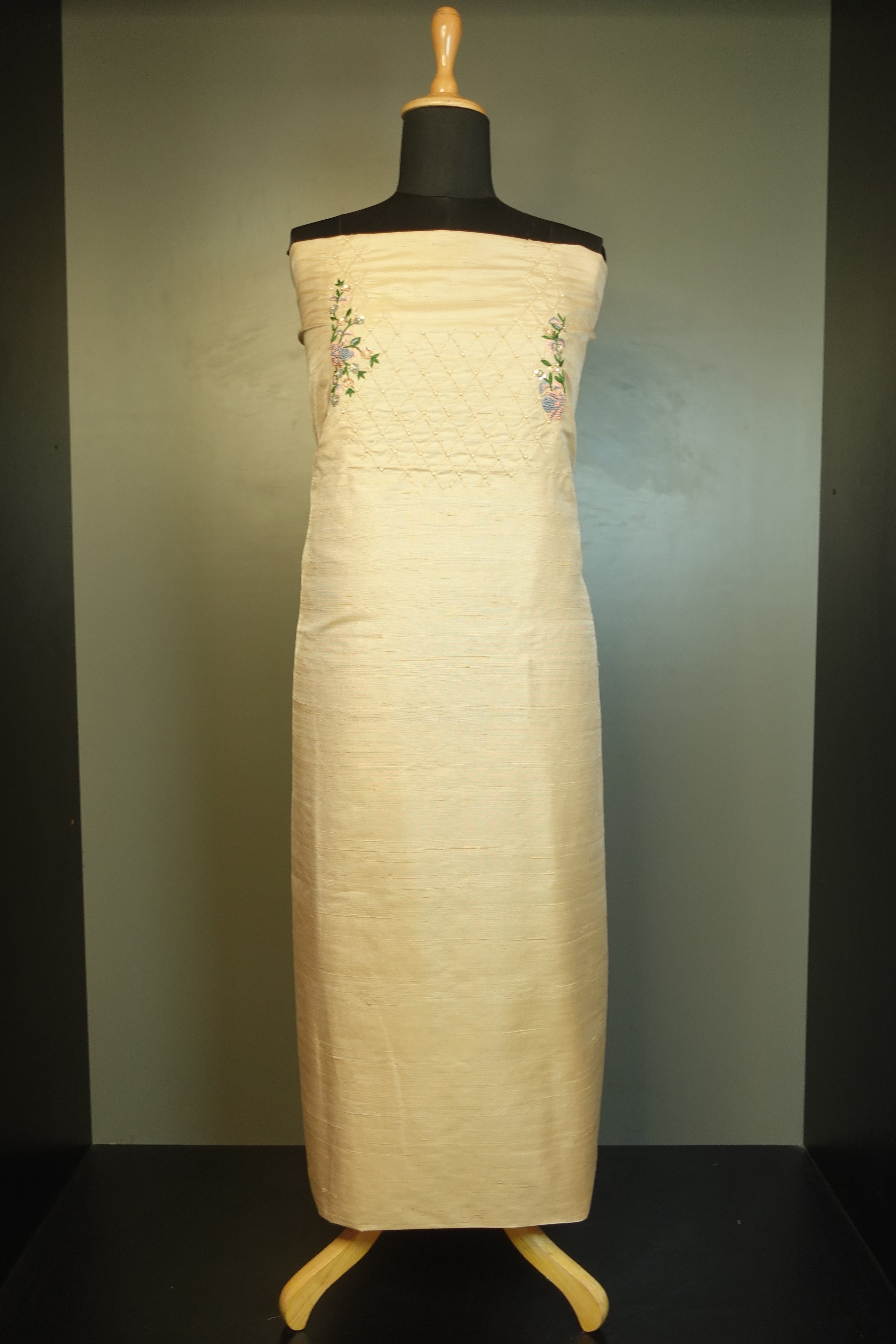 Embroidery Detailed Raw Silk Kurta Material | AH564