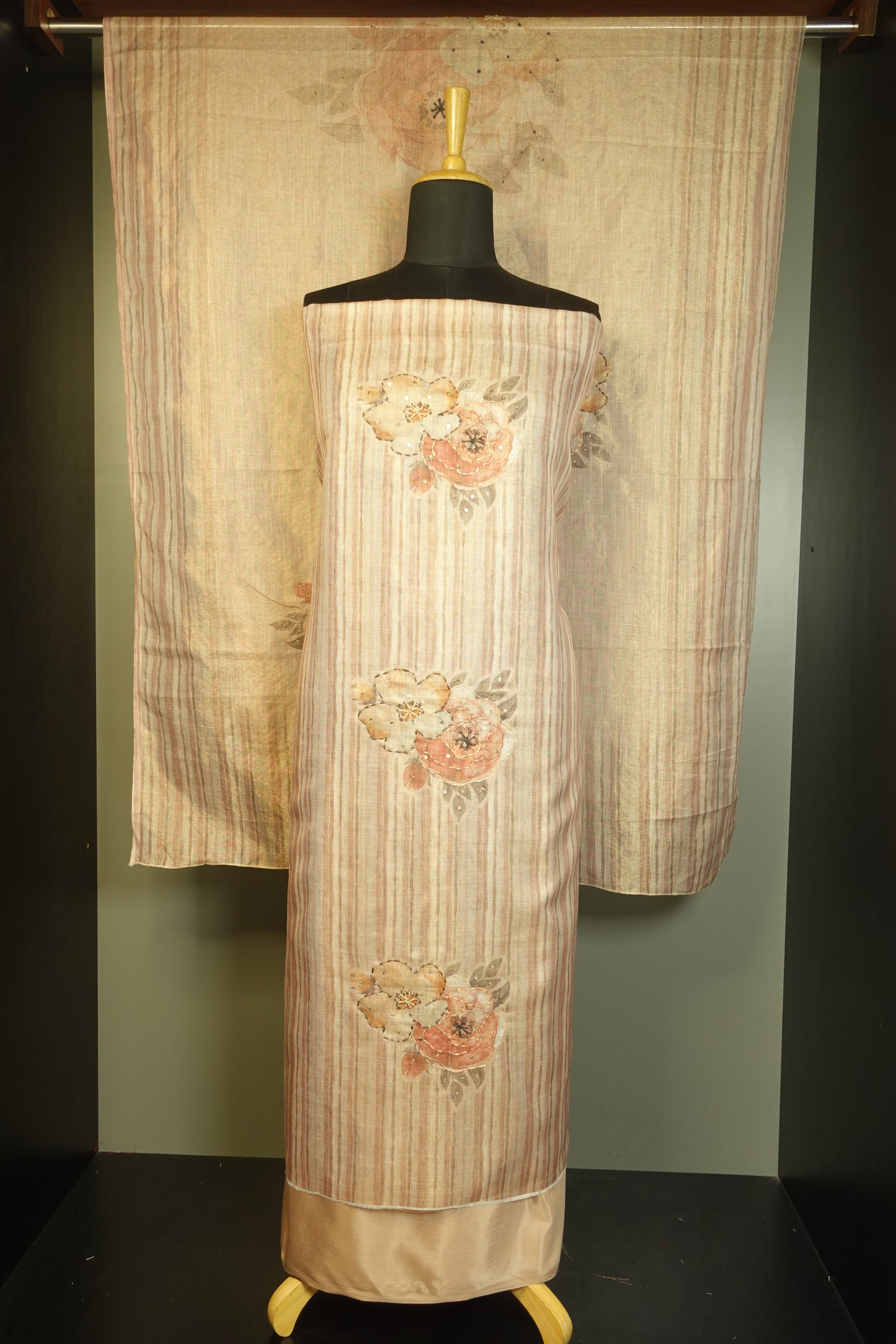 Hand Embroidered Tissue Salwar Set | PFS204