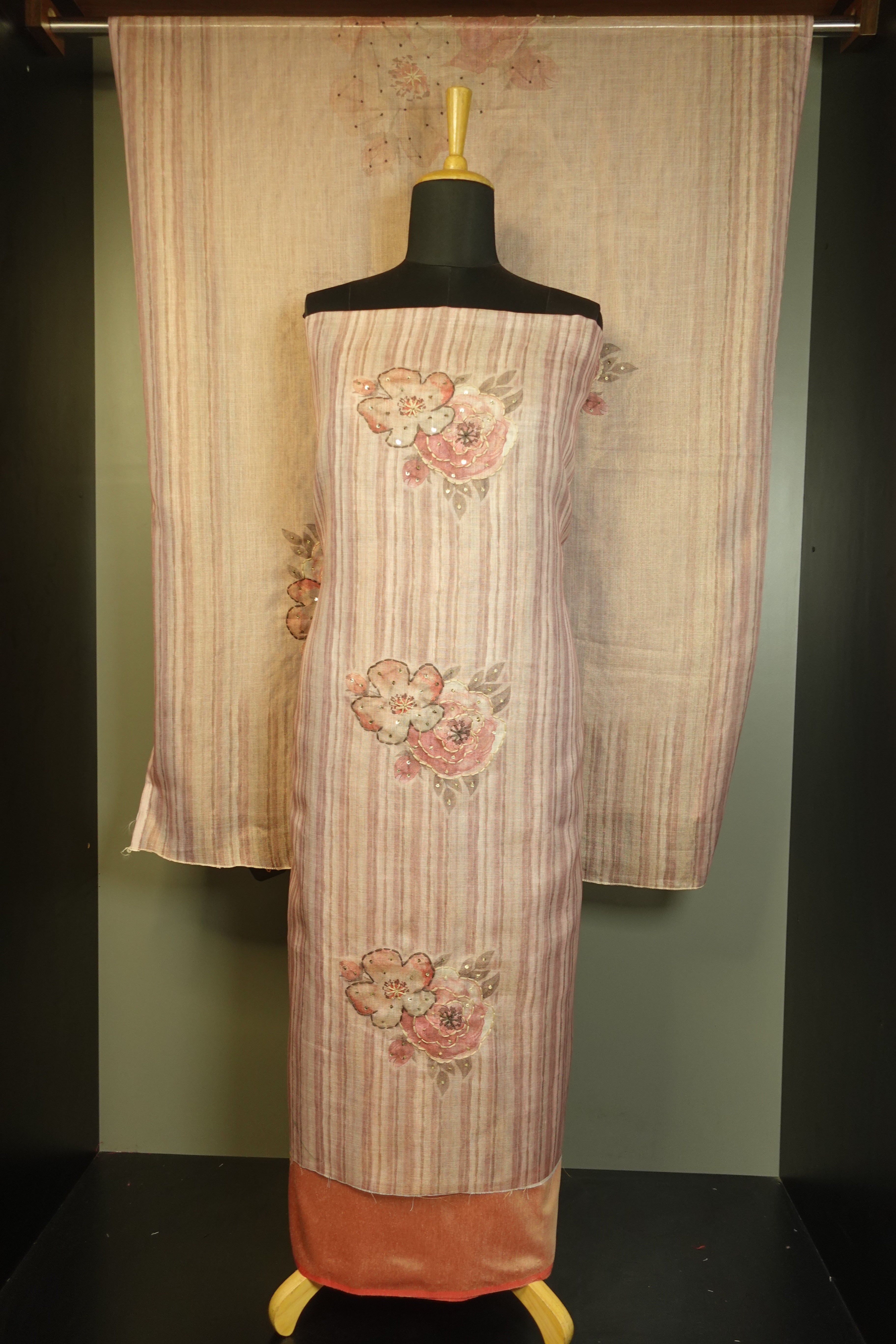 Hand Embroidered Tissue Salwar Set | PFS204