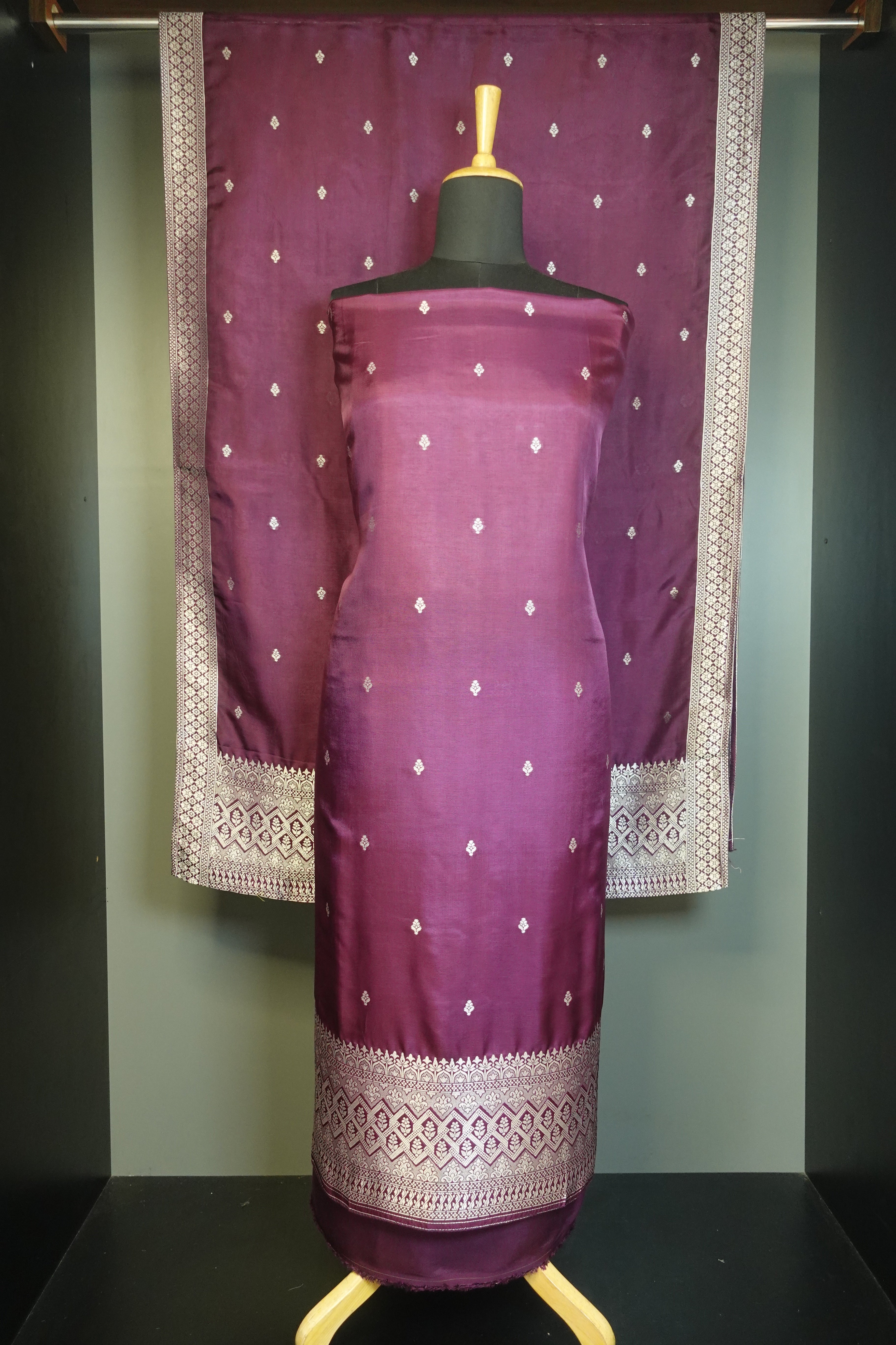 Banarasi Weaved Chanderi Finish Salwar Set | PFS191