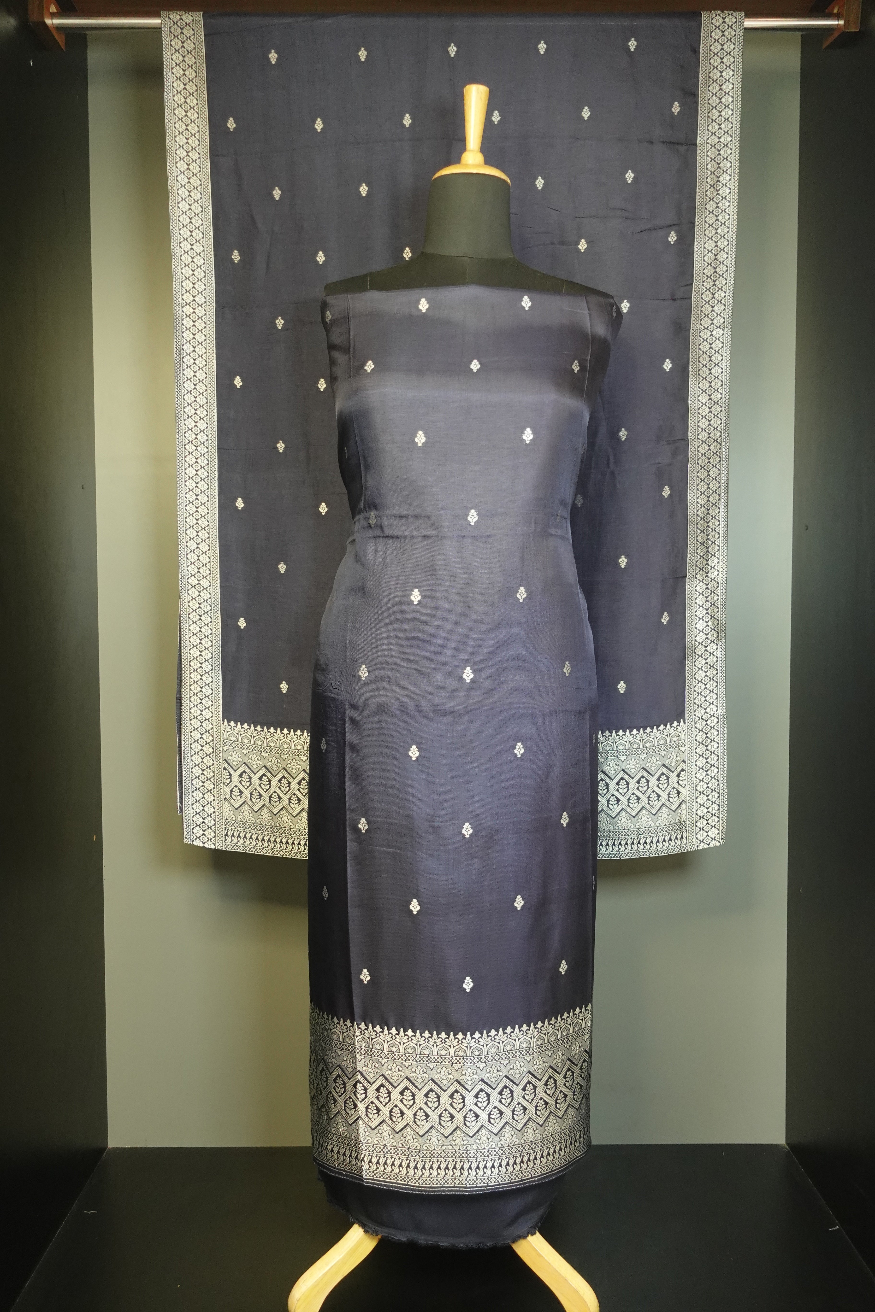Banarasi Weaved Chanderi Finish Salwar Set | PFS191