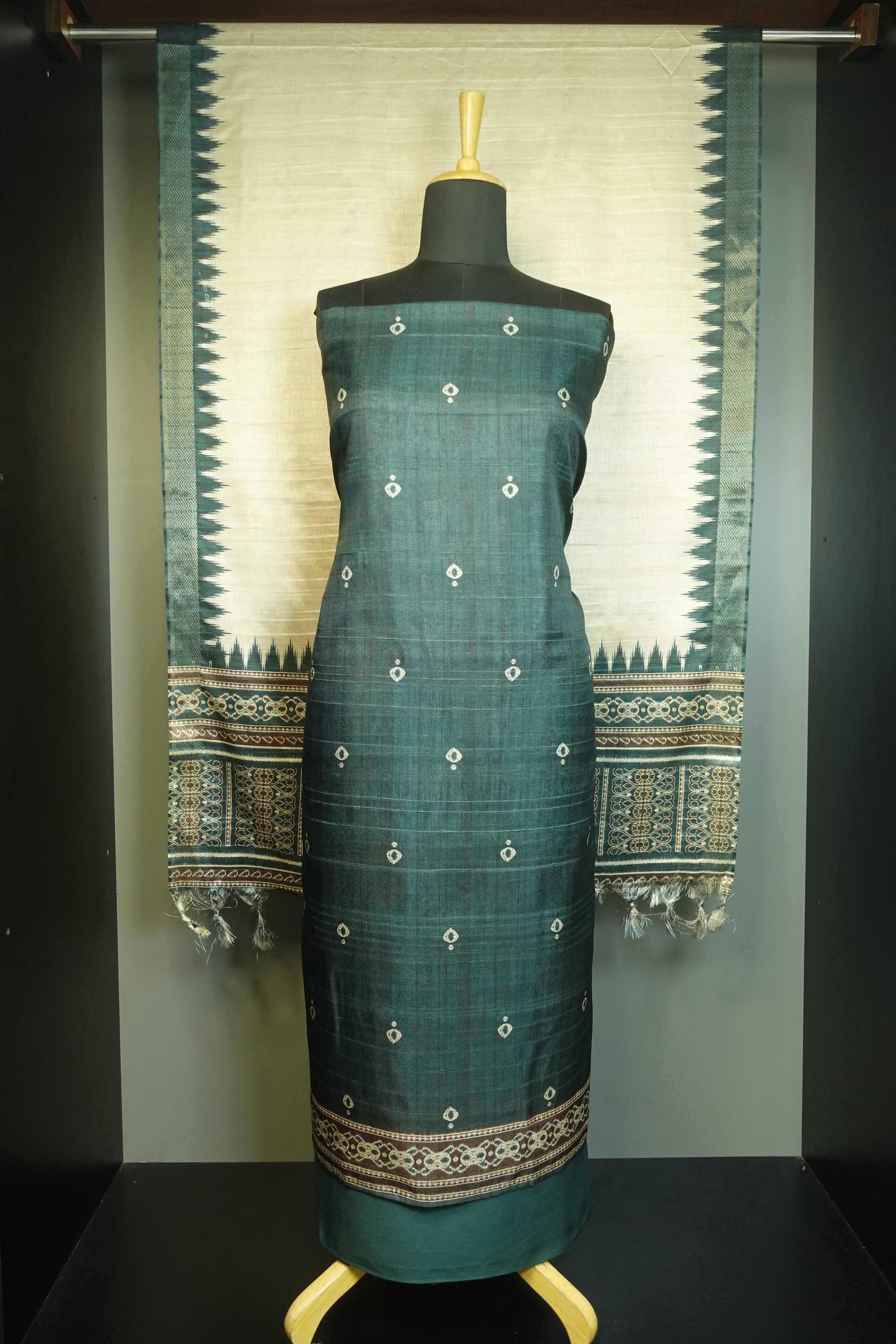 Tie & Dye Pattern Tussar Finish Salwar Set | PFS189