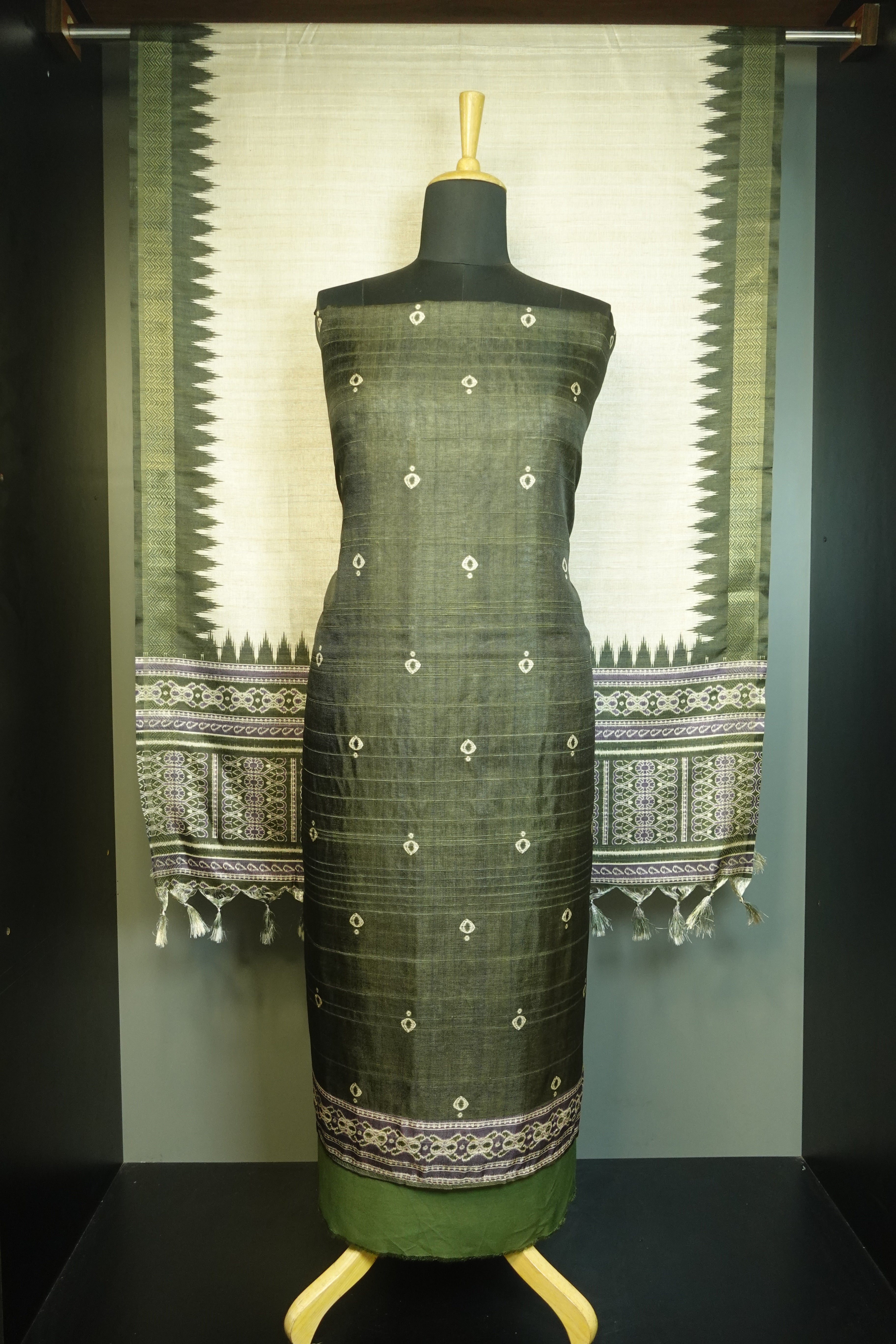 Tie & Dye Pattern Tussar Finish Salwar Set | PFS189