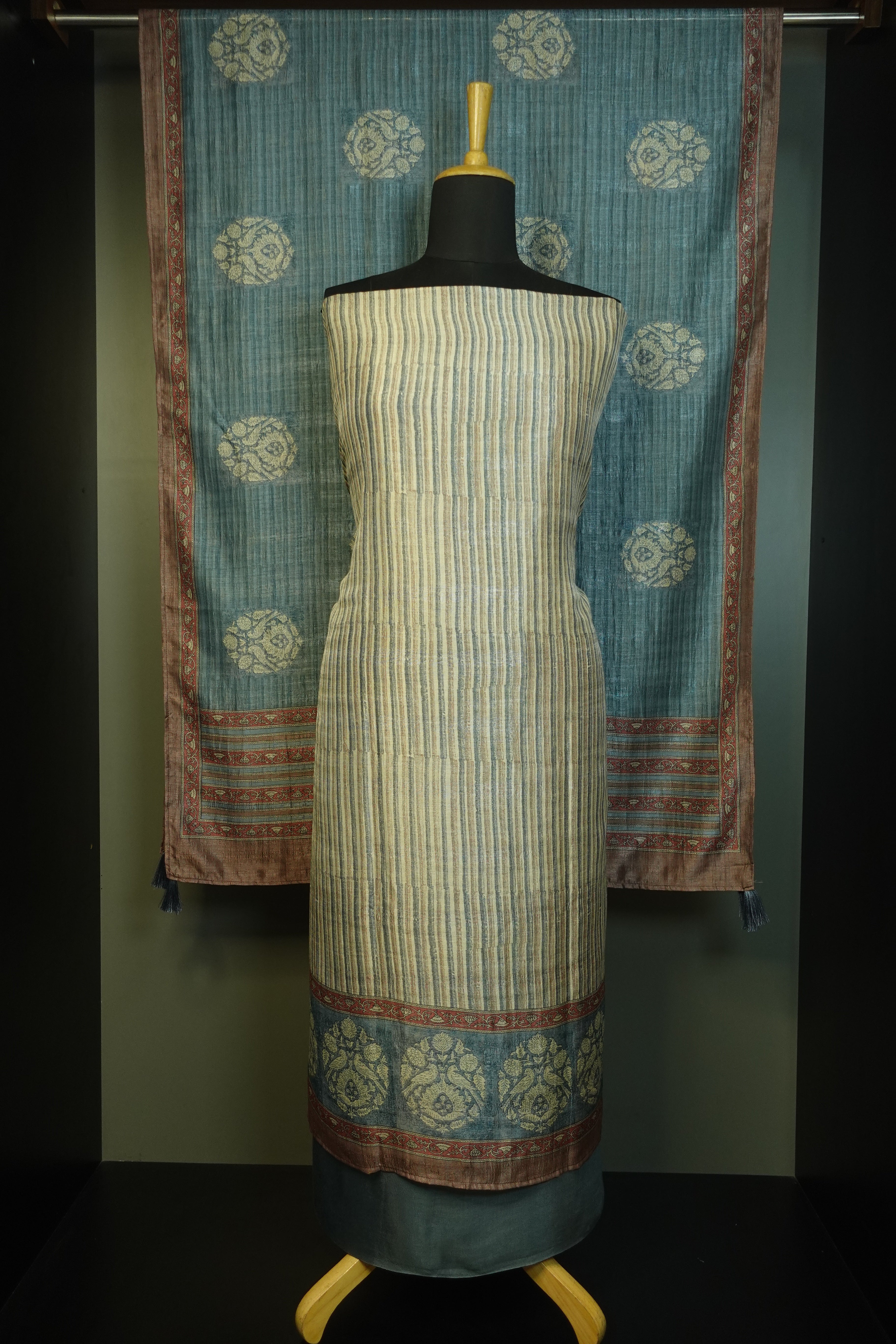 Screen Printed Tussar Finish Salwar Set | SW1661