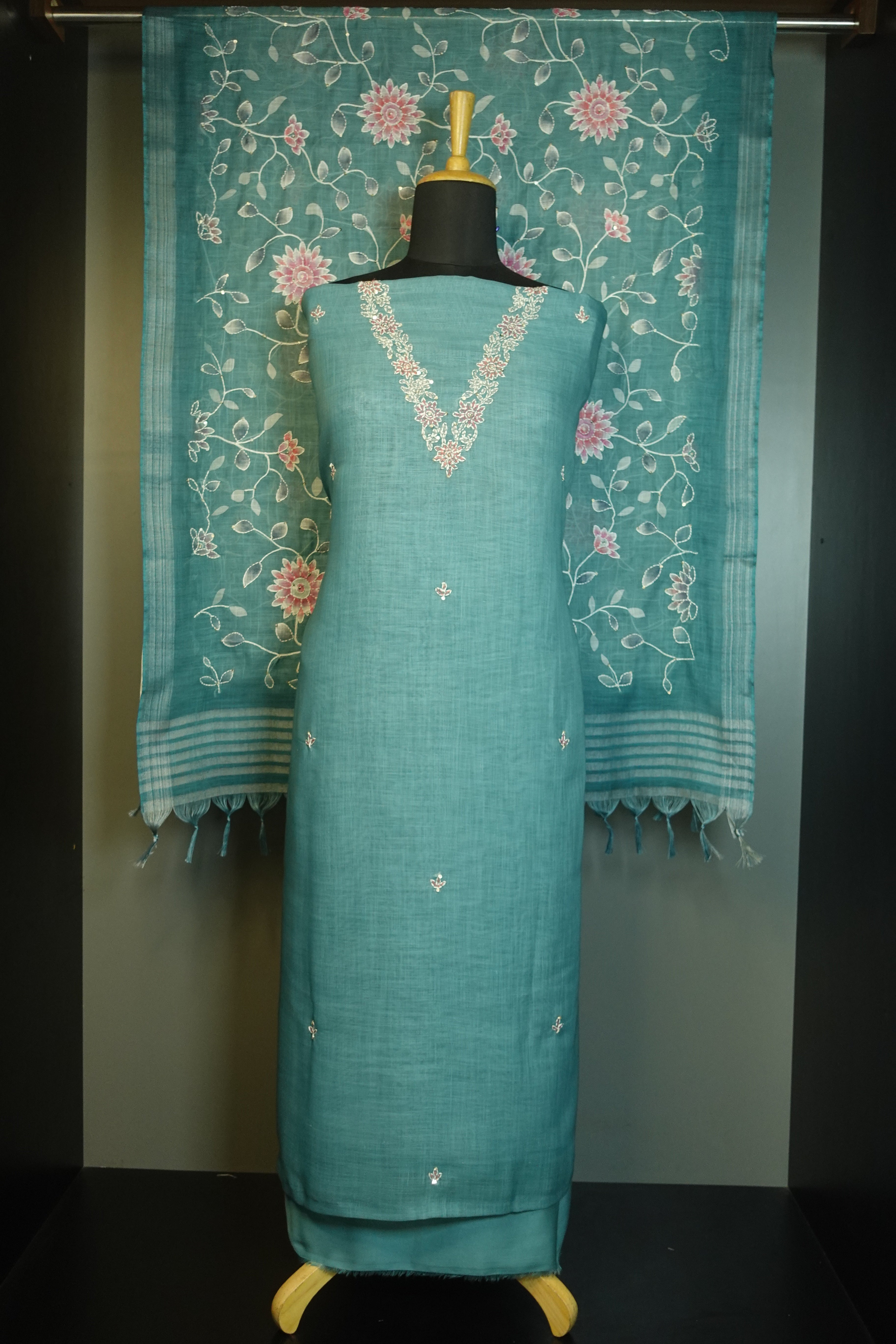 Hand Embroidery Yoke Design Linen Finish Salwar Set | KSD112