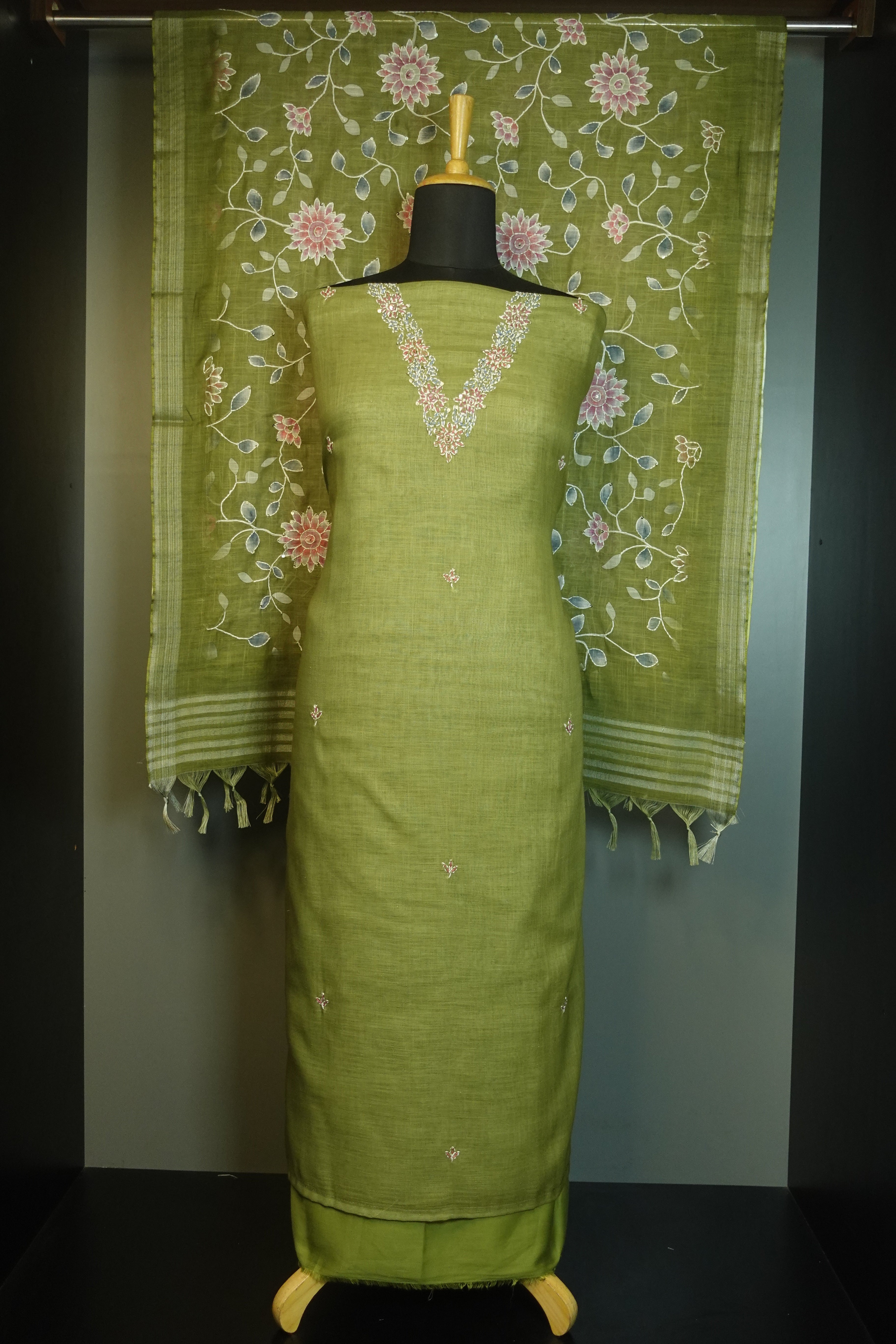 Hand Embroidery Yoke Design Linen Finish Salwar Set | KSD112