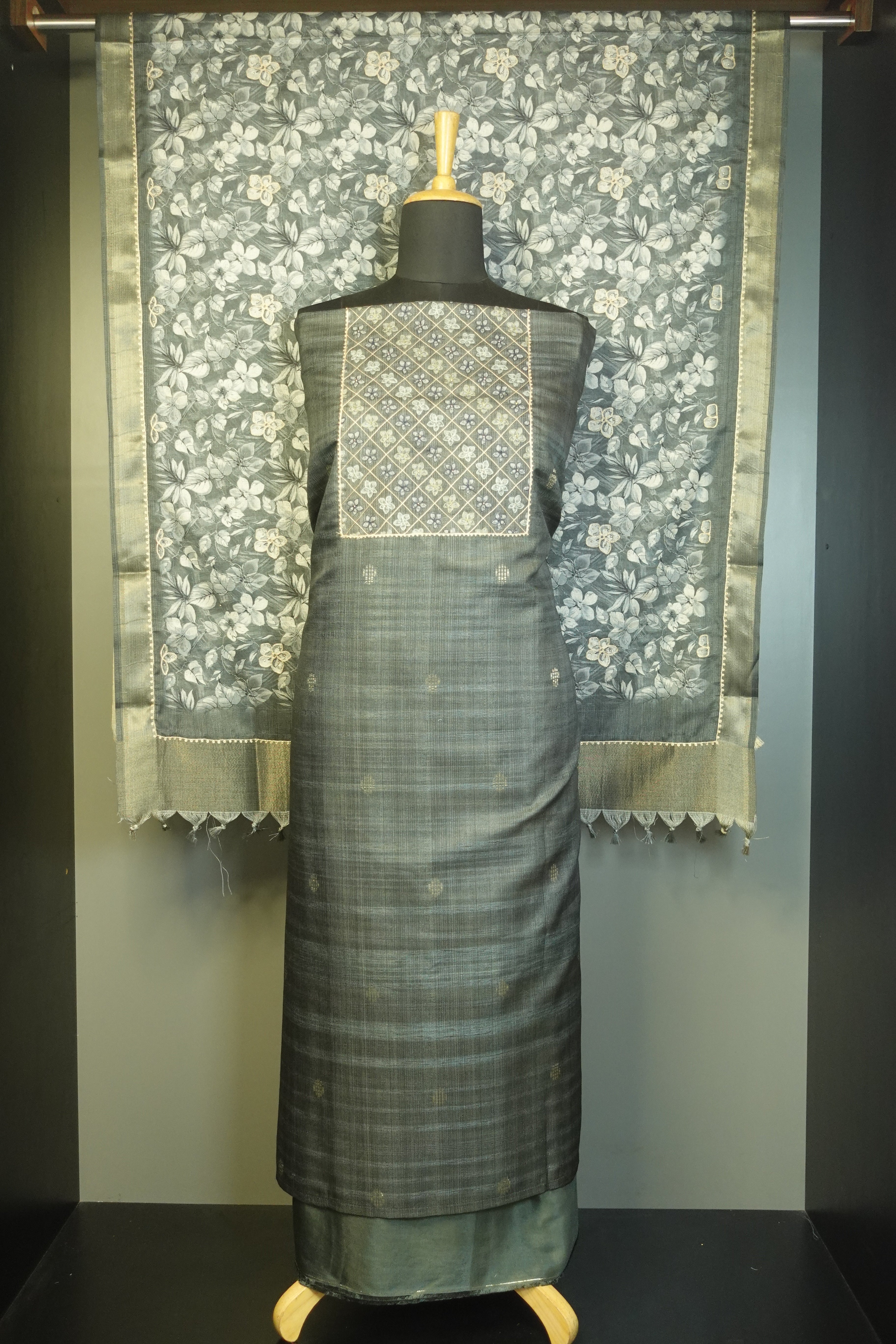 Yoke Embroidered Geecha Tussar Finish Salwar Set | KSD116