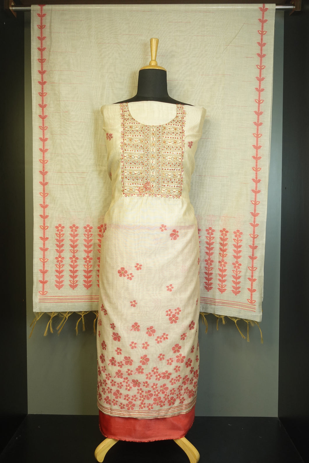 Floral Embroidered Chanderi Finish Salwar Set | KSD113