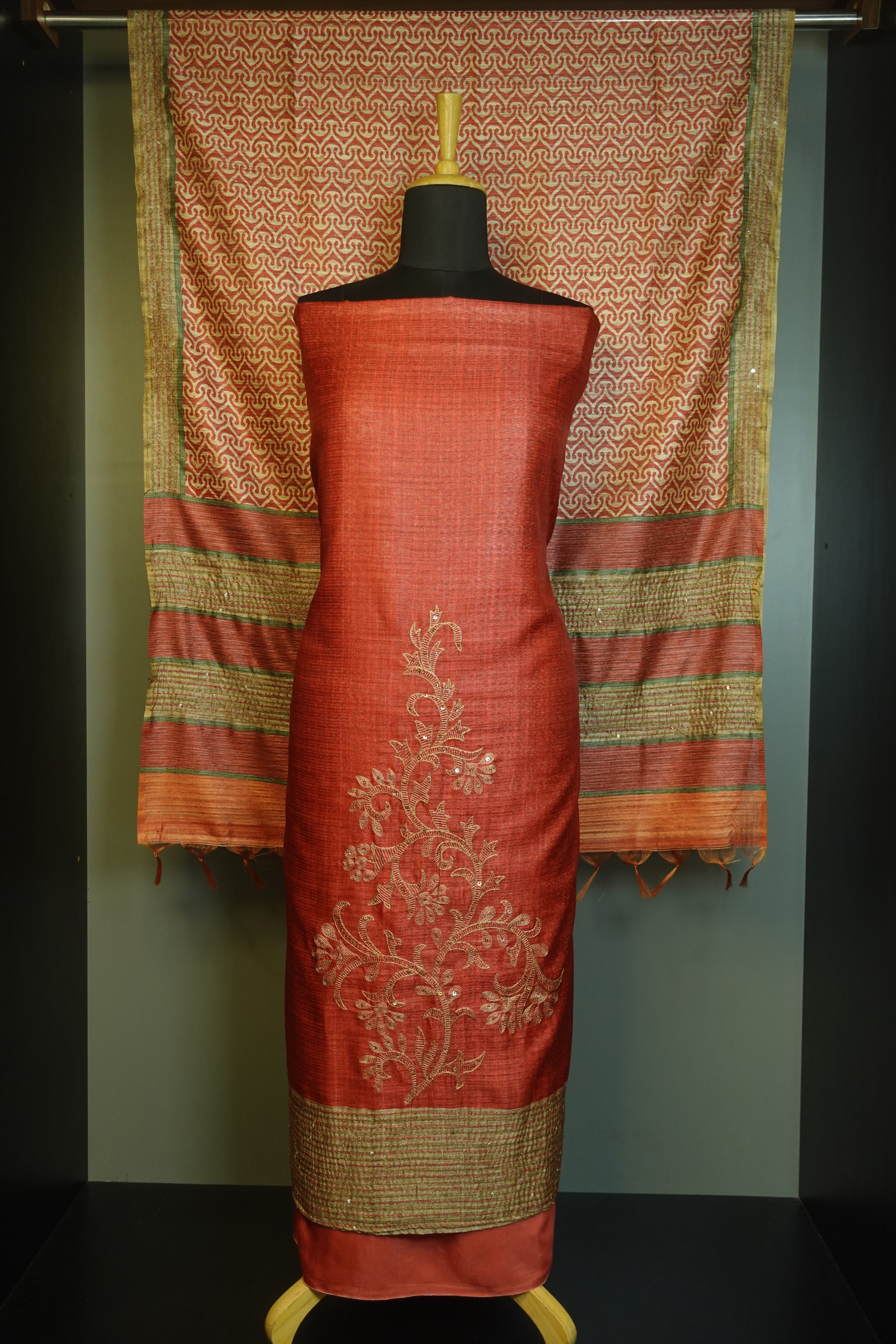 Embroidery Geecha Tussar Finish Salwar Set | KTF103