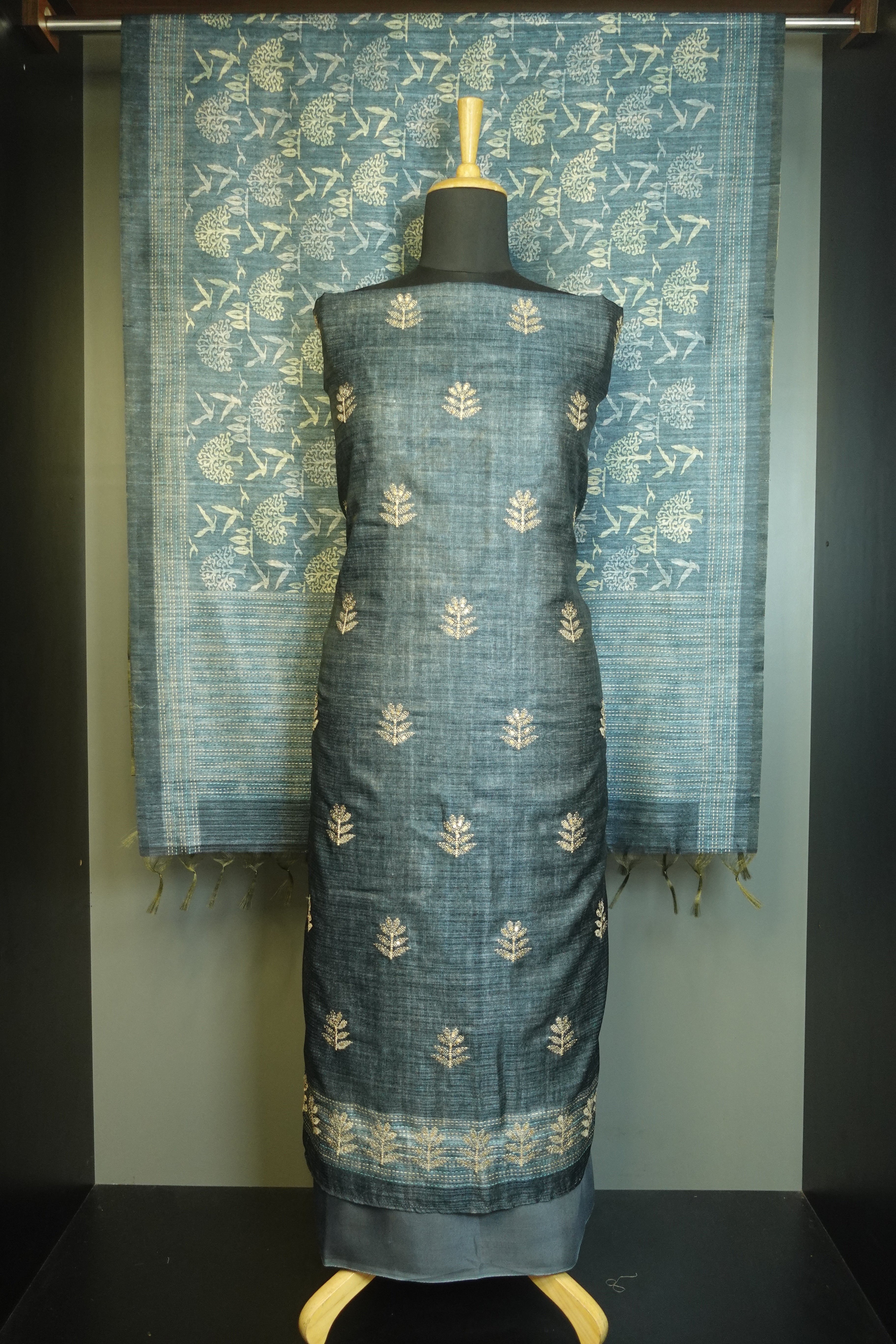 Embroidery Geecha Tussar Finish Salwar Set | KTF116