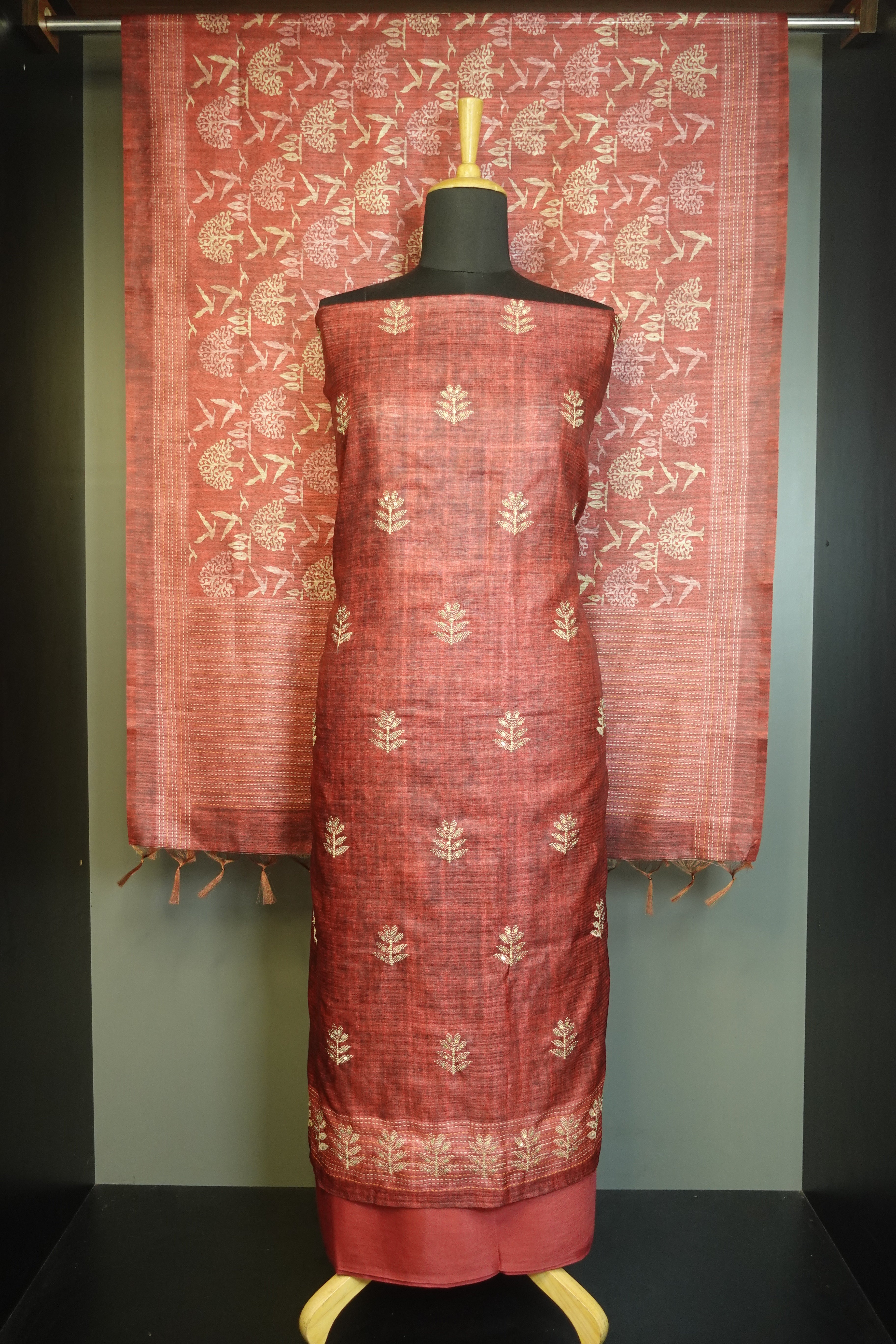 Embroidery Geecha Tussar Finish Salwar Set | KTF116