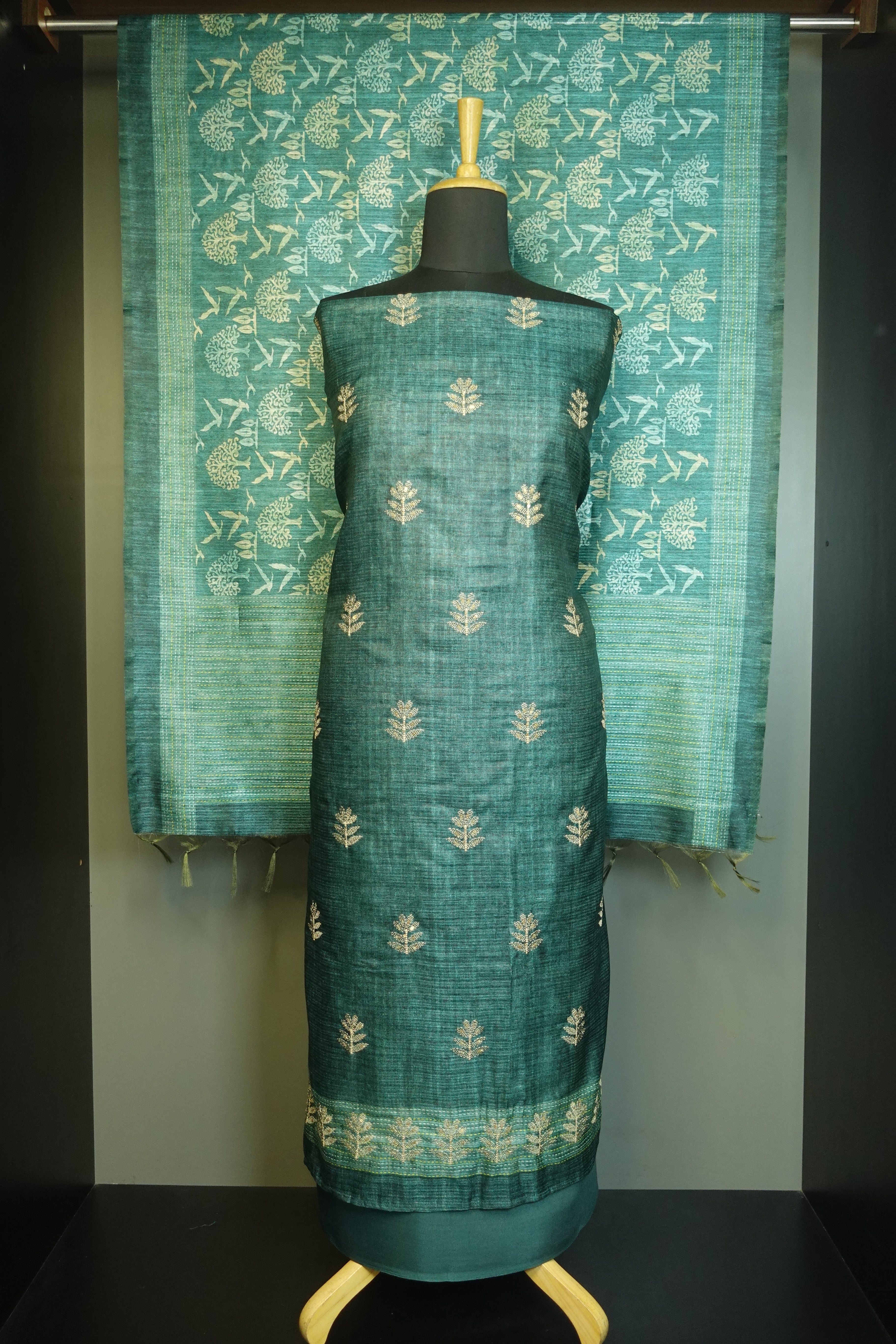 Embroidery Geecha Tussar Finish Salwar Set | KTF116