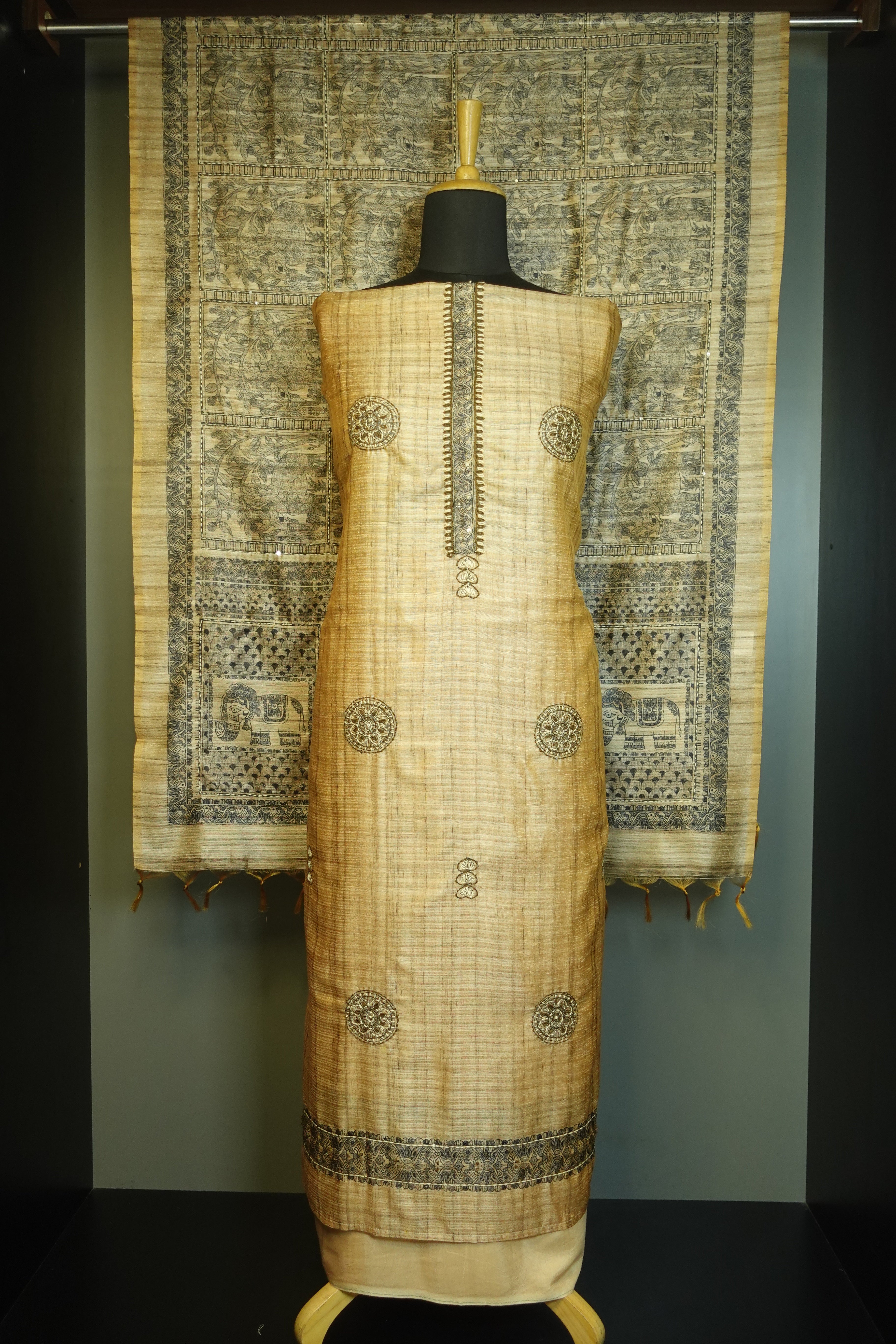 Rangoli  Design Geecha Tussar Finish Salwar Set | KTF112