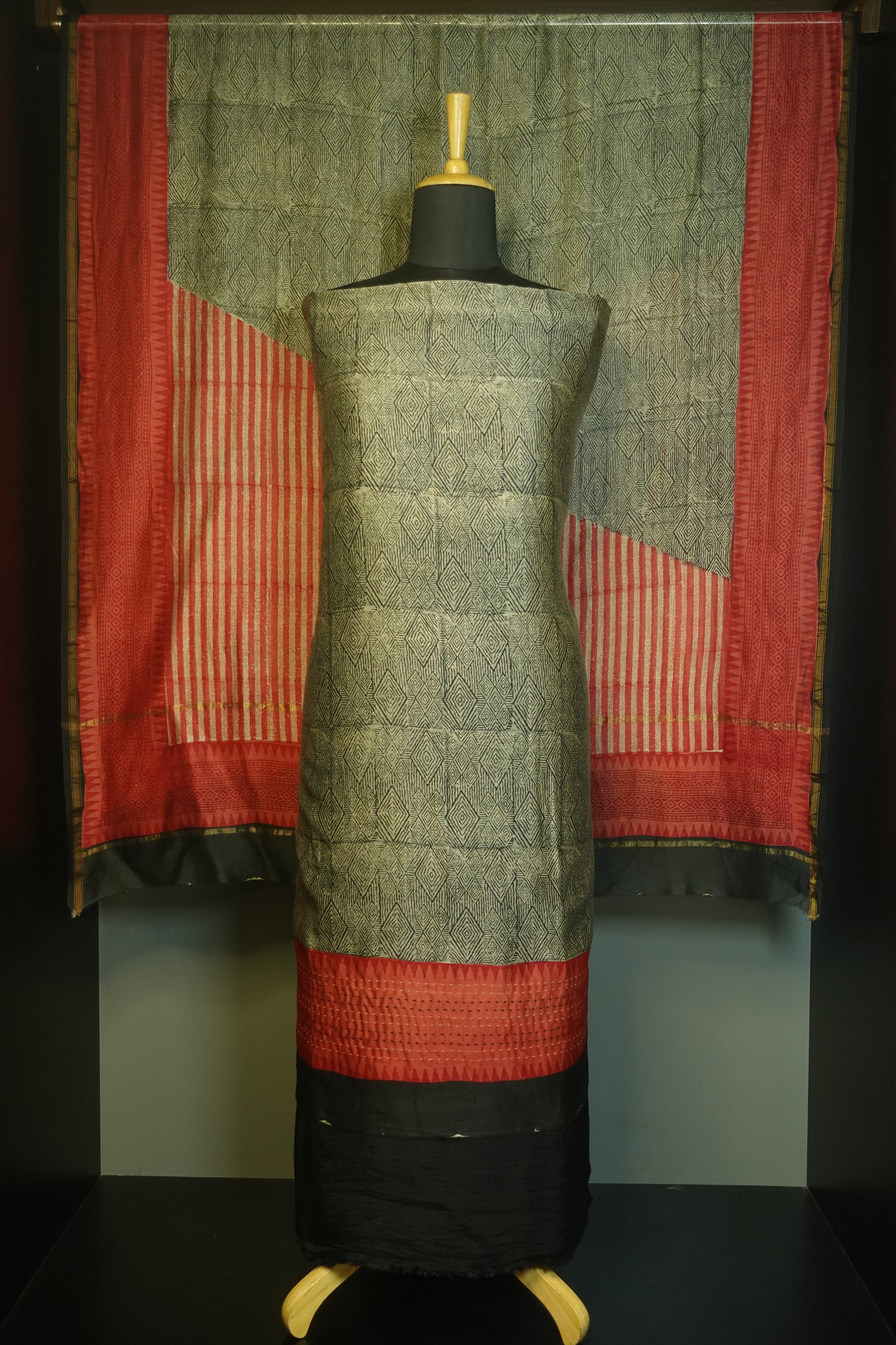 Block Printed Silk Chanderi Salwar Set | LV101