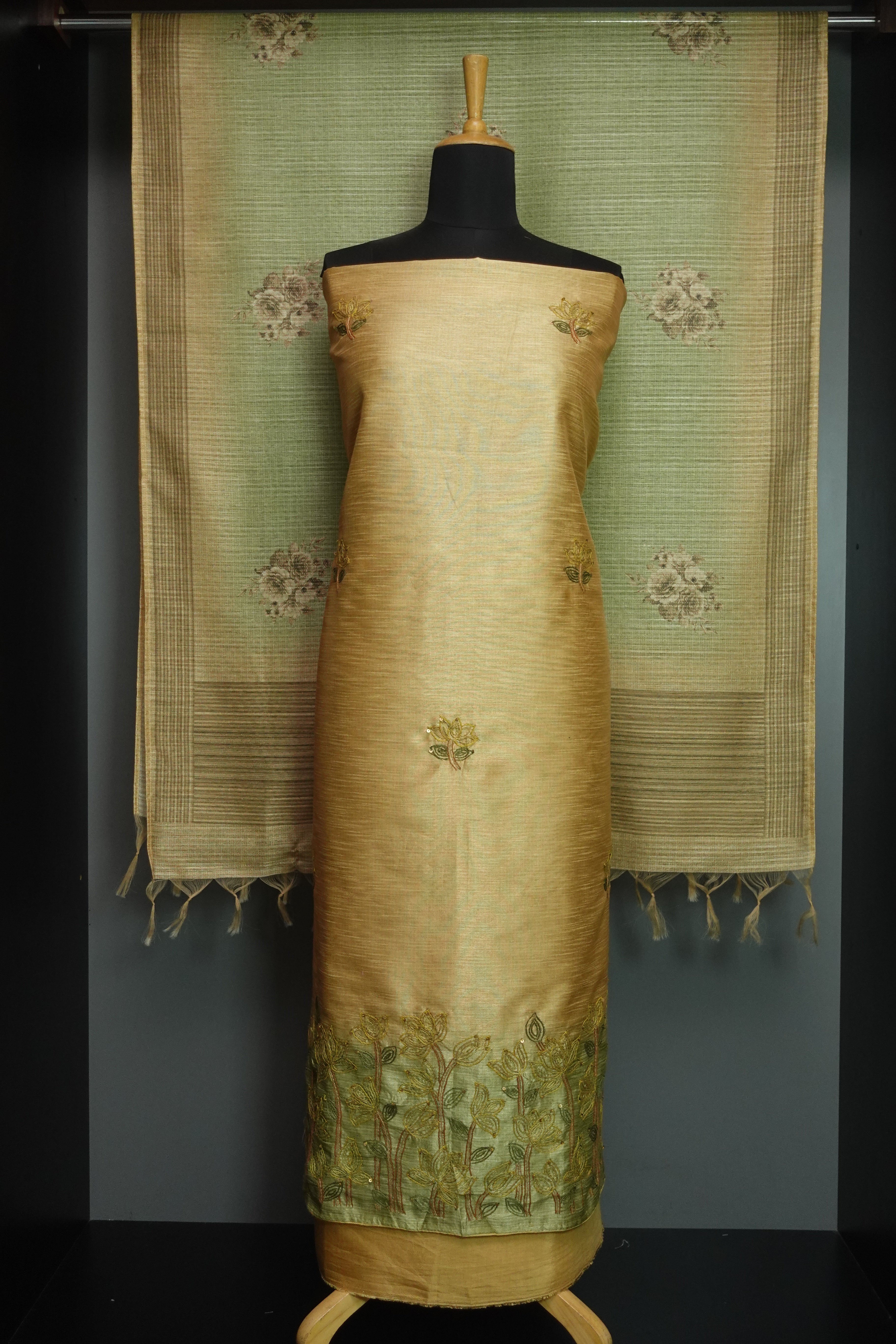 Hand Embroidery Pattern Tussar Finish Salwar Set | KSD156