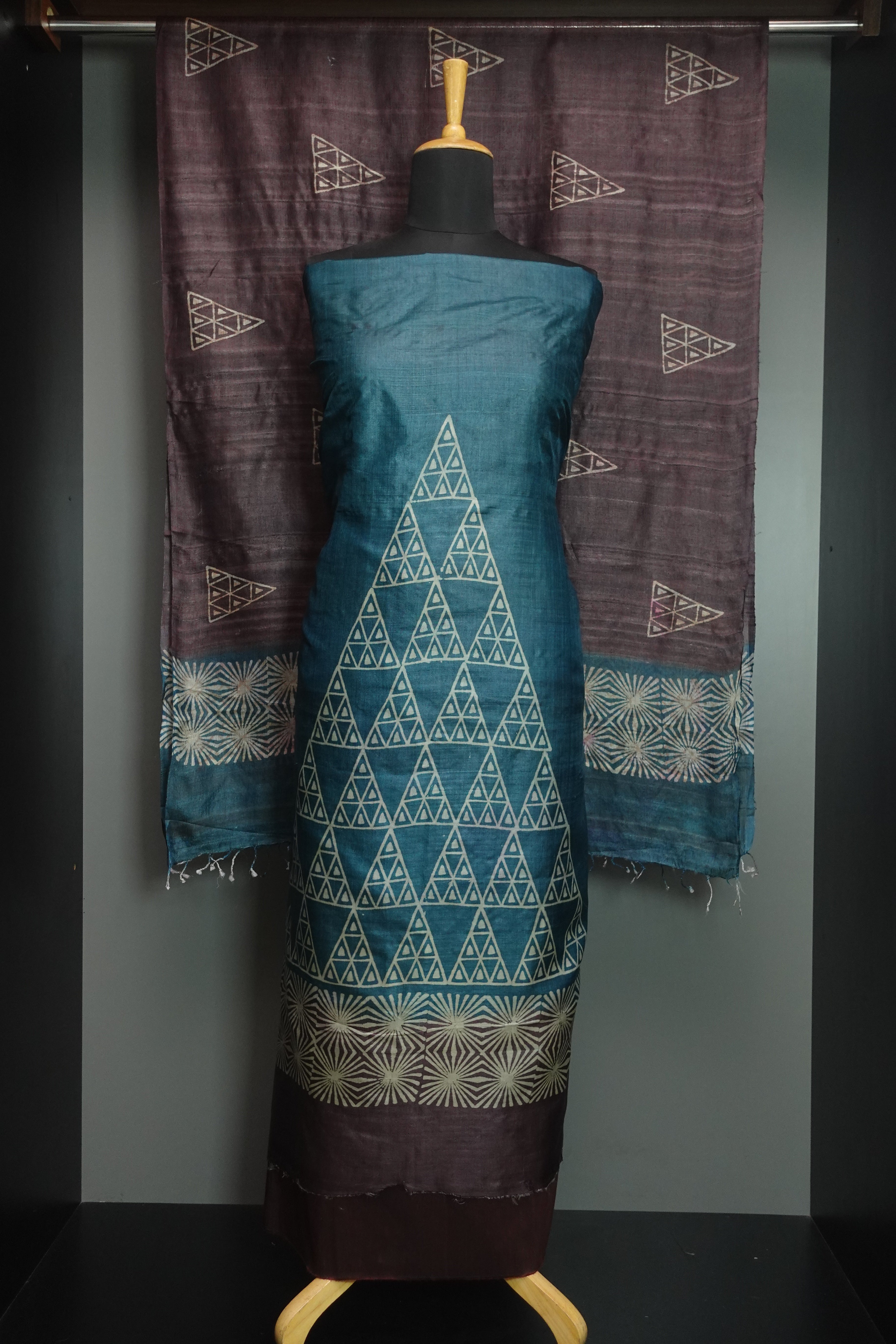 Geometrical Pattern Tussar Salwar Set | AHR124