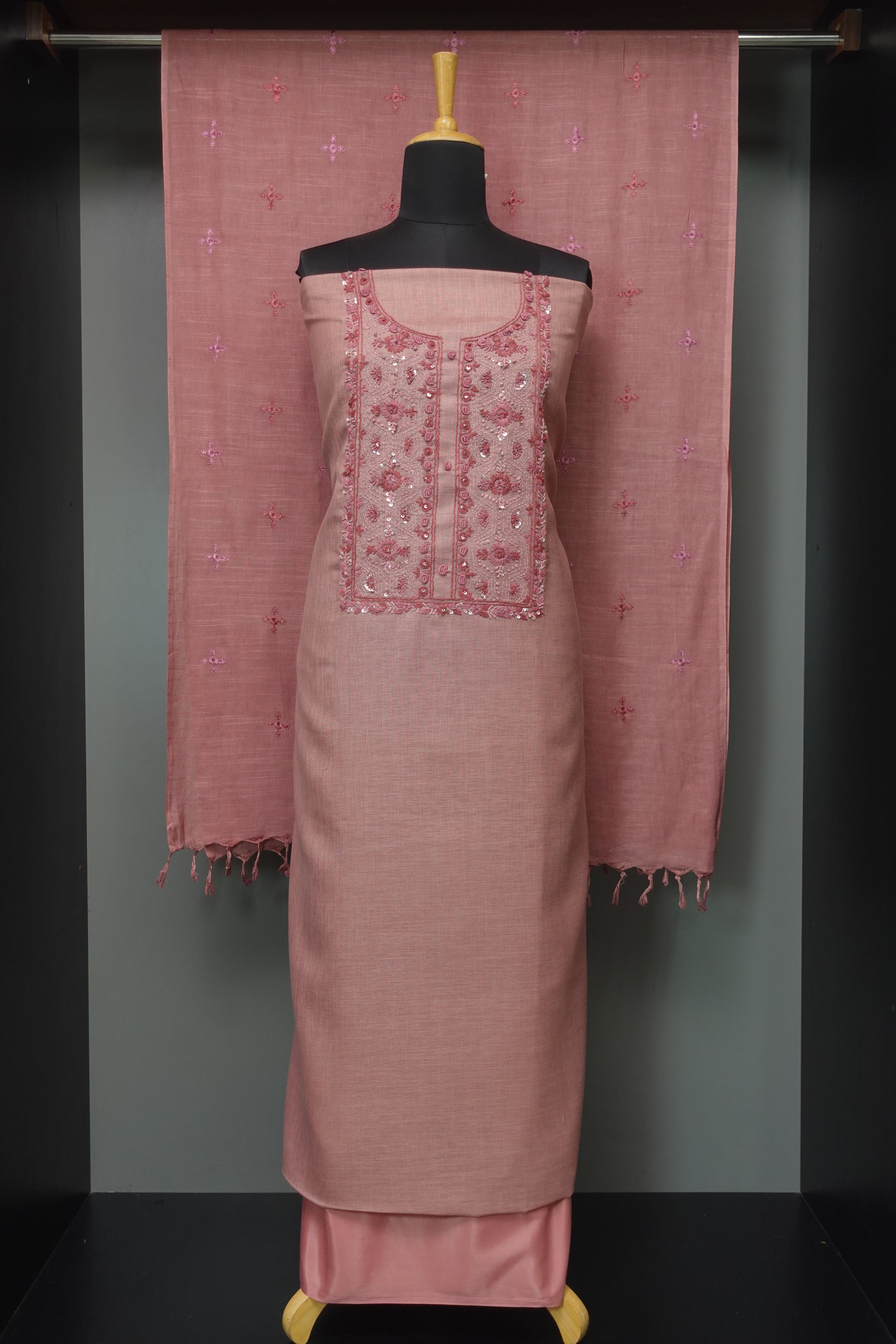 Embroidery Detailed Slub Linen Finish Salwar Set | SW1720