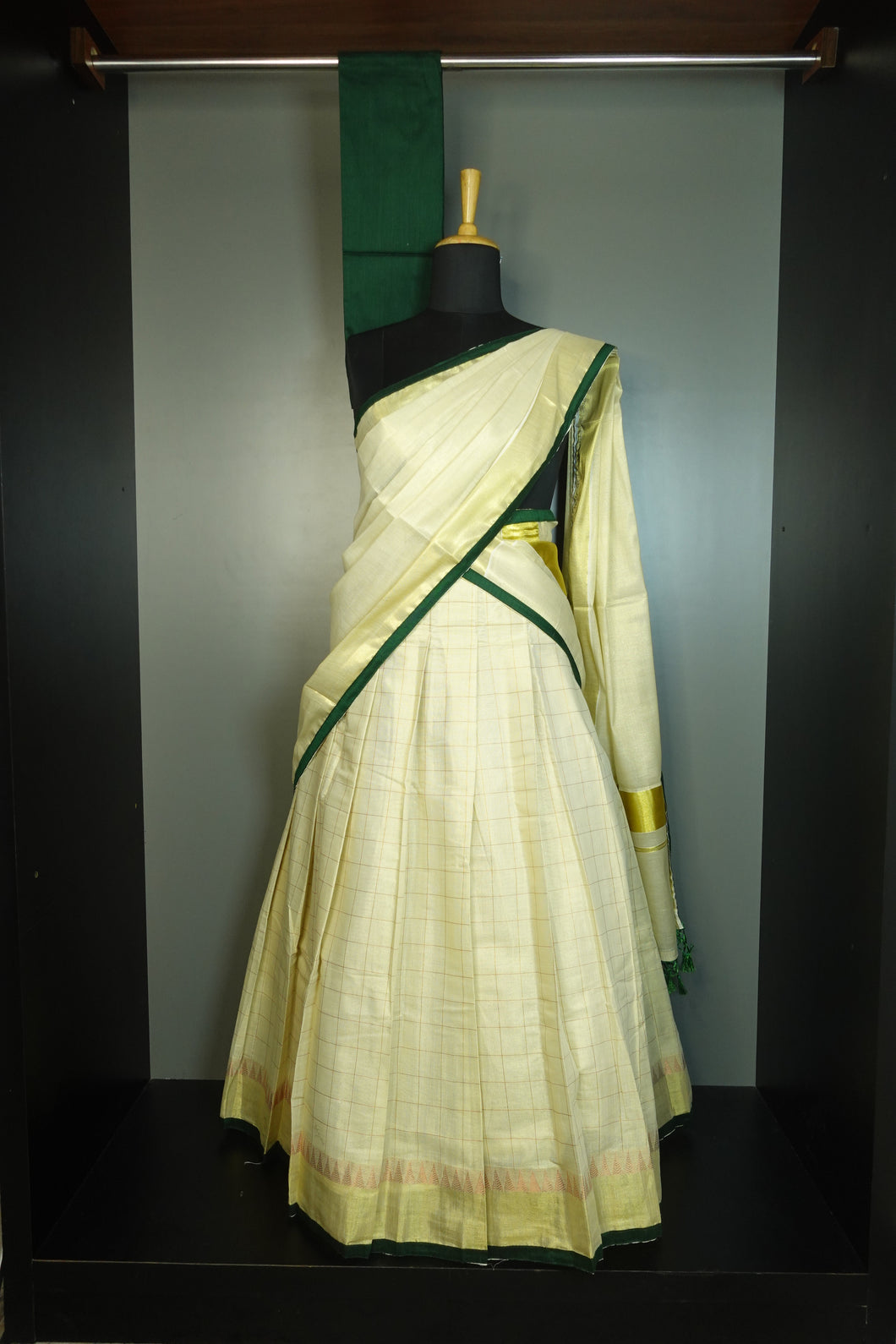 Check Pattern  Tissue Kerala Cotton Dhavani Set Unstitched | KL315