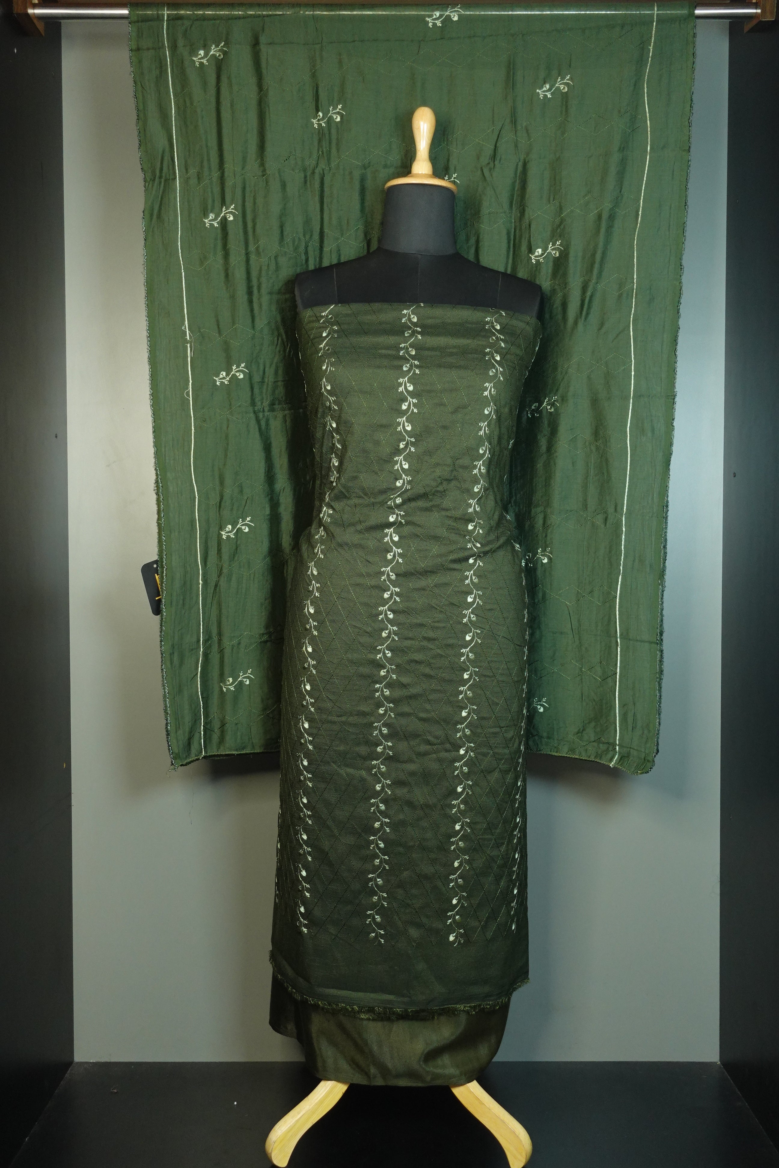 Computerized Floral Jaal Embroidery Semi Silk Salwar Set | YH142