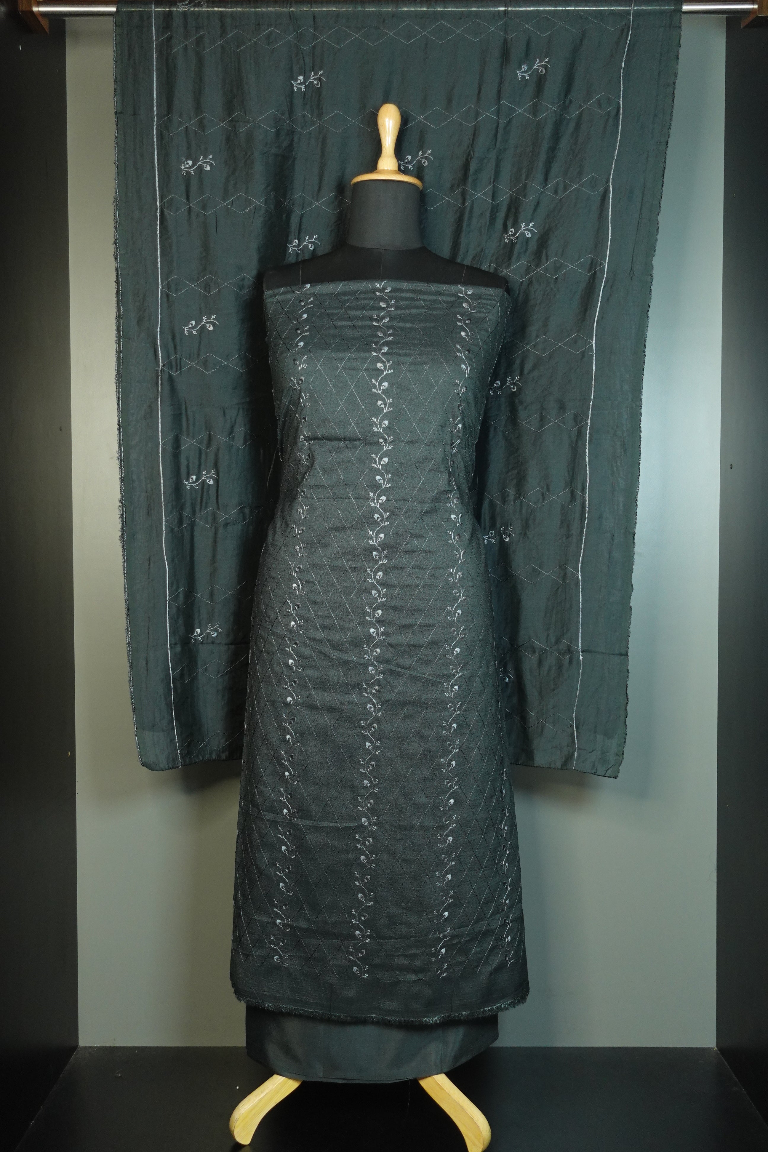 Computerized Floral Jaal Embroidery Semi Silk Salwar Set | YH142