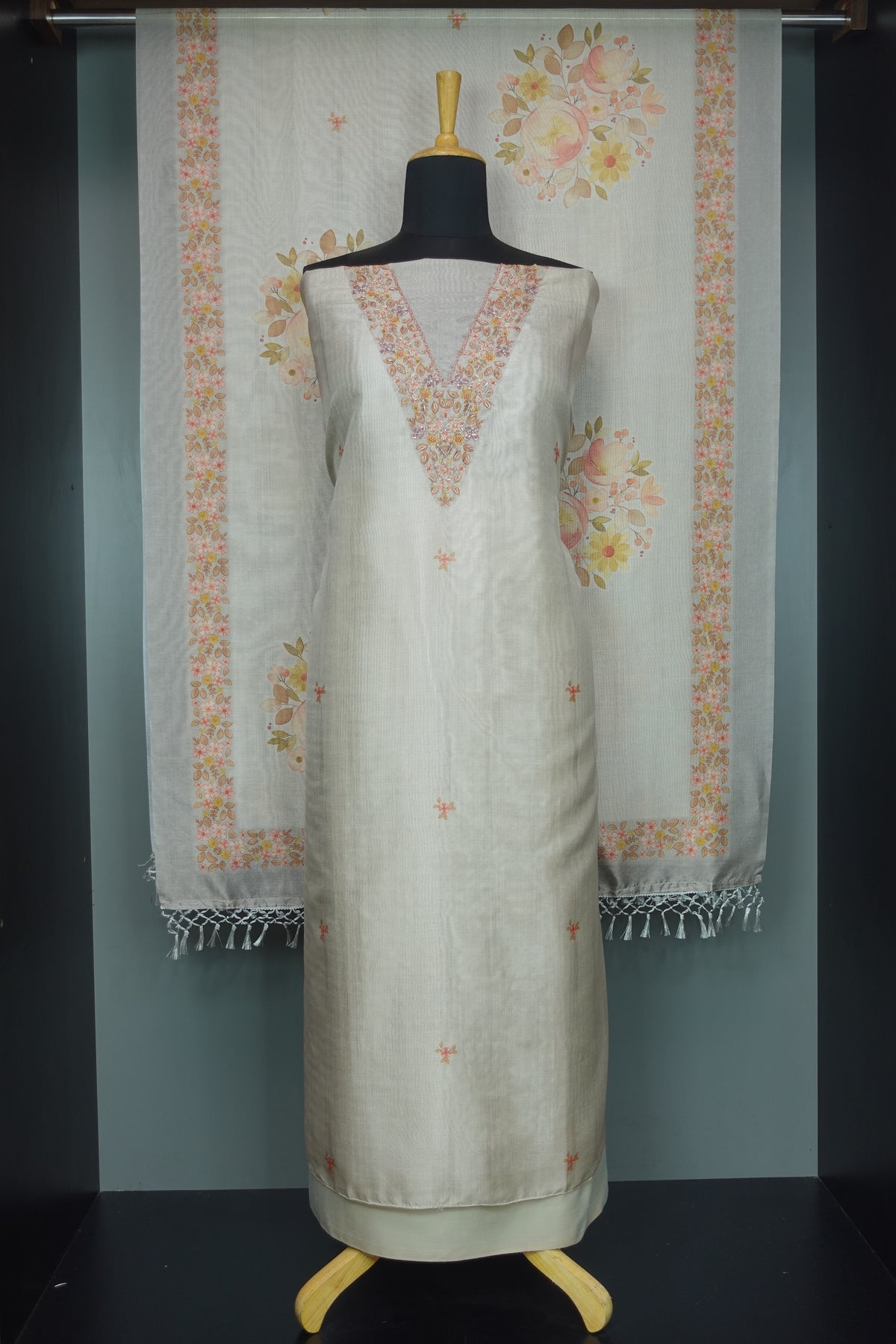 Hand Embroidery Pattern Tussar Finish Salwar Set | MS752 – Aham ...